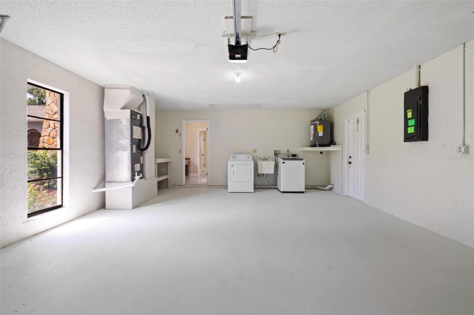 Image 42 of 63 For 2443 Glenridge Drive