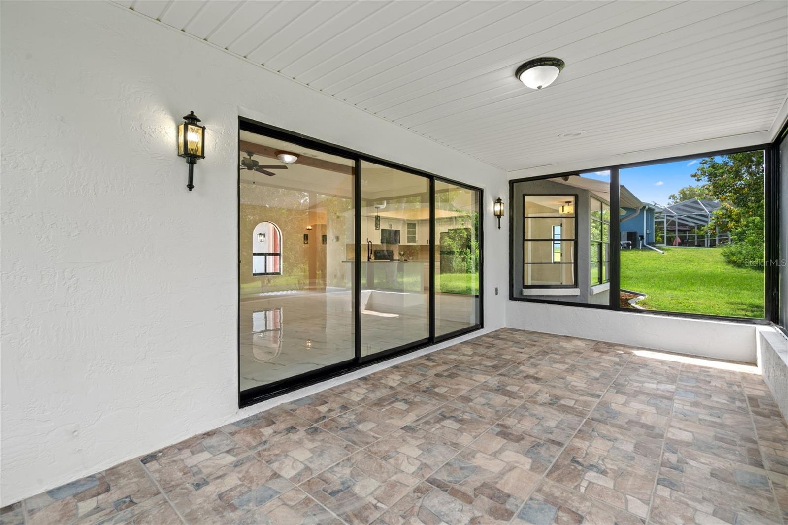 Image 46 of 63 For 2443 Glenridge Drive