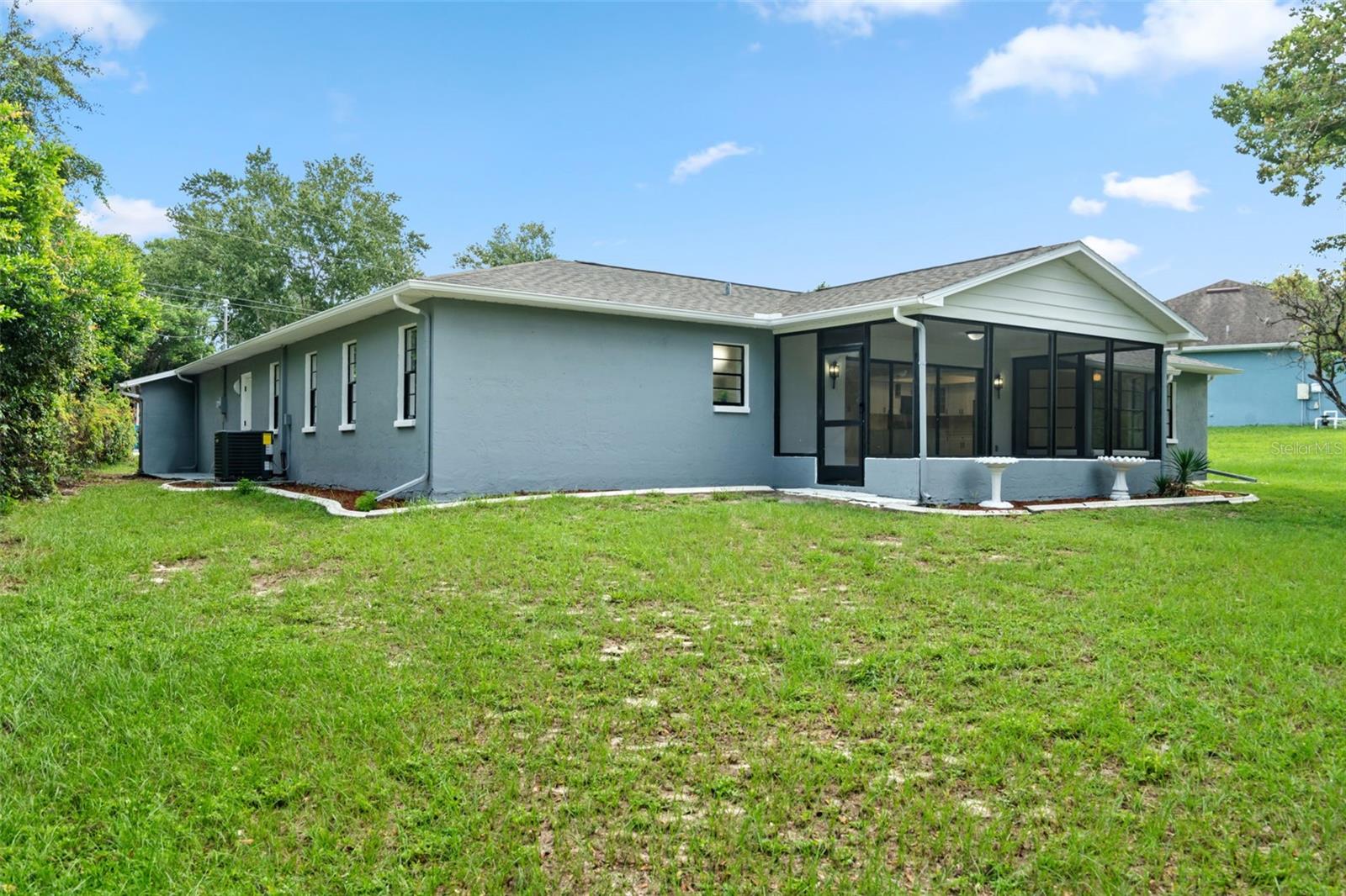 Image 51 of 63 For 2443 Glenridge Drive