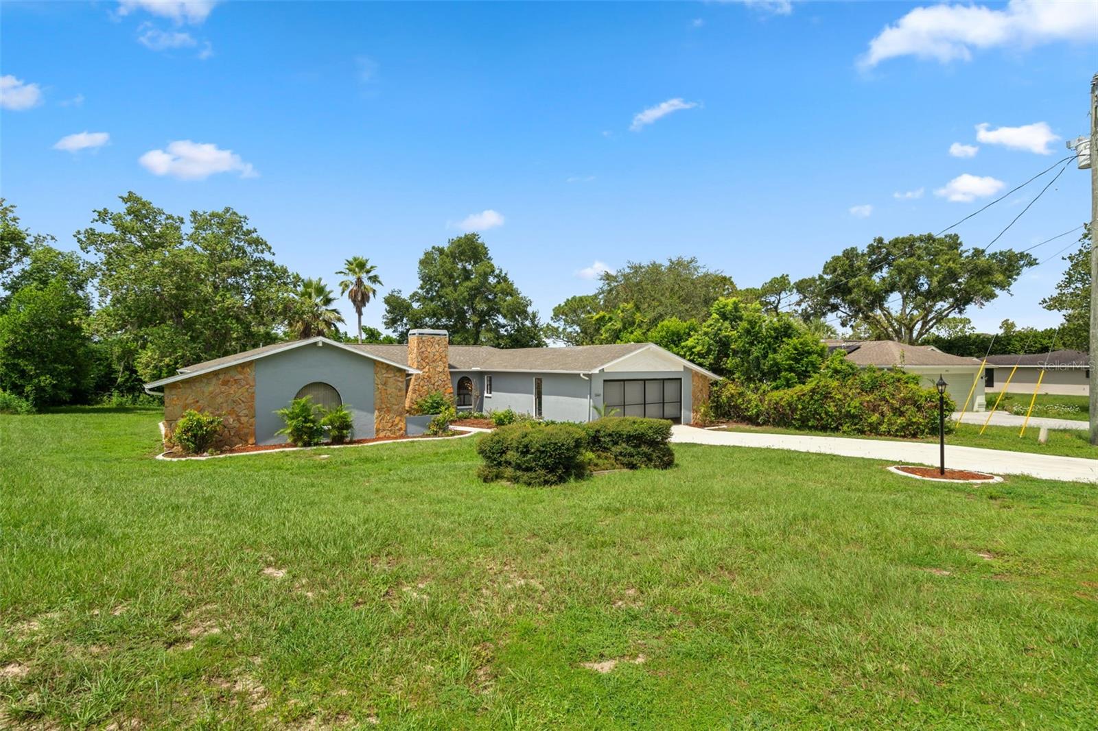 Image 6 of 63 For 2443 Glenridge Drive