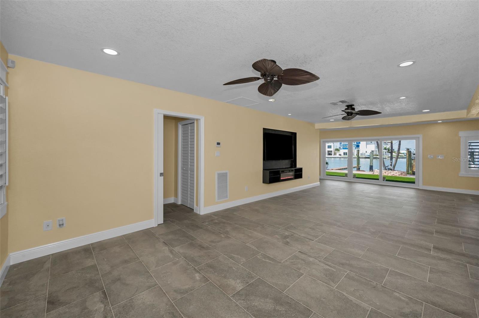 Image 19 of 96 For 14223 Parsley Drive