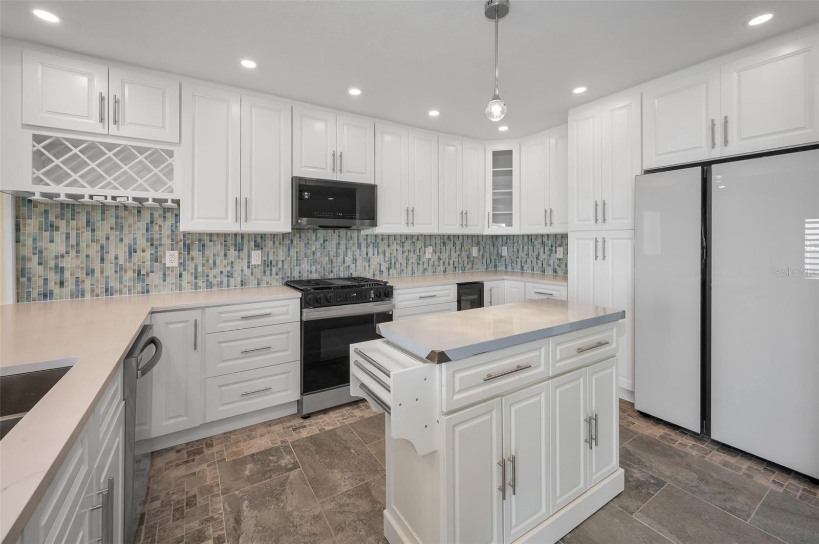 Image 28 of 96 For 14223 Parsley Drive