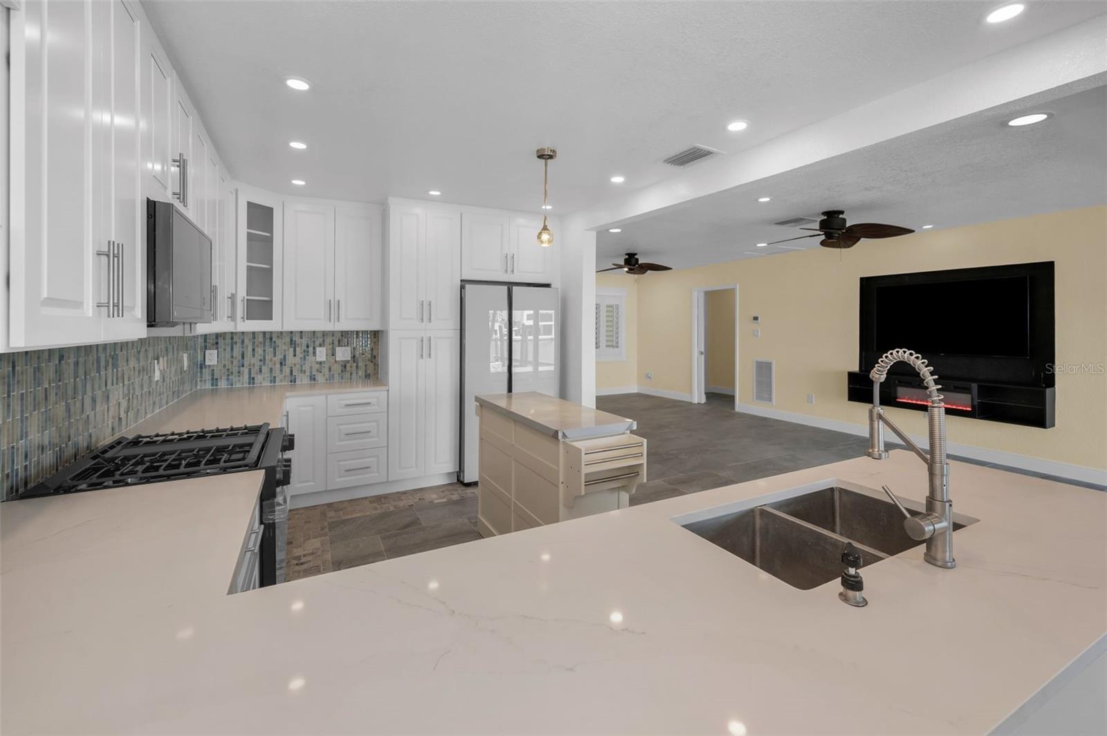 Image 34 of 96 For 14223 Parsley Drive