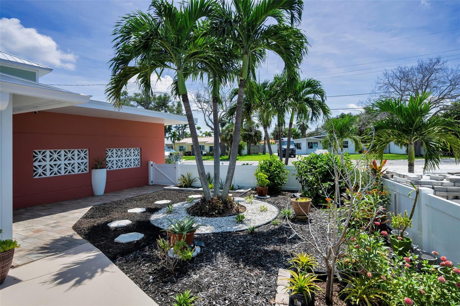 Image 8 of 96 For 14223 Parsley Drive