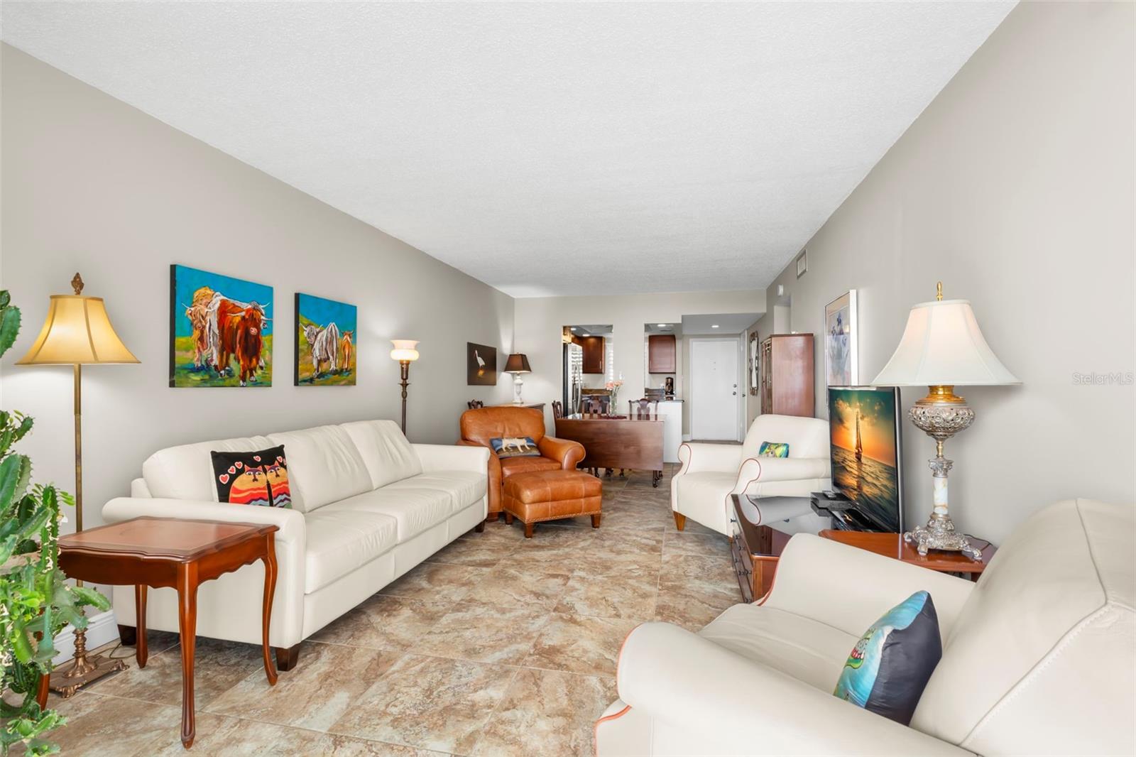 Image 14 of 55 For 7 Elgin Place 208