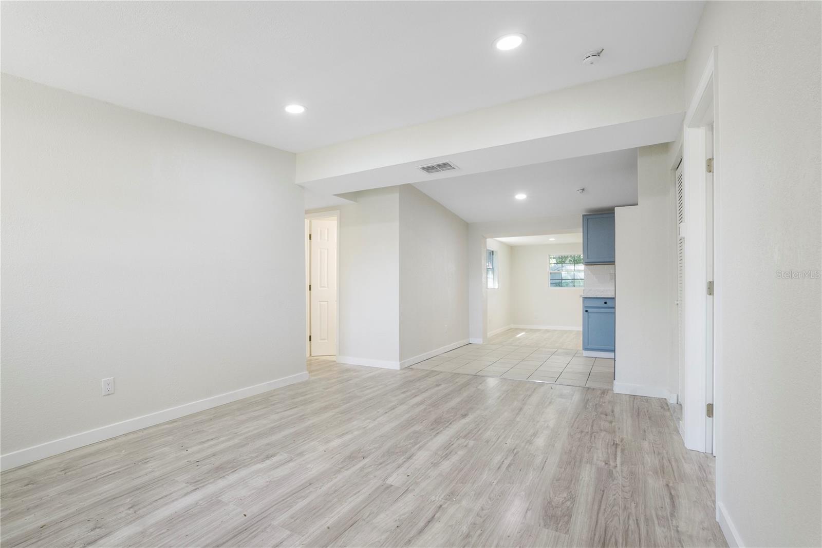 Image 4 of 22 For 6817 Larmon Street