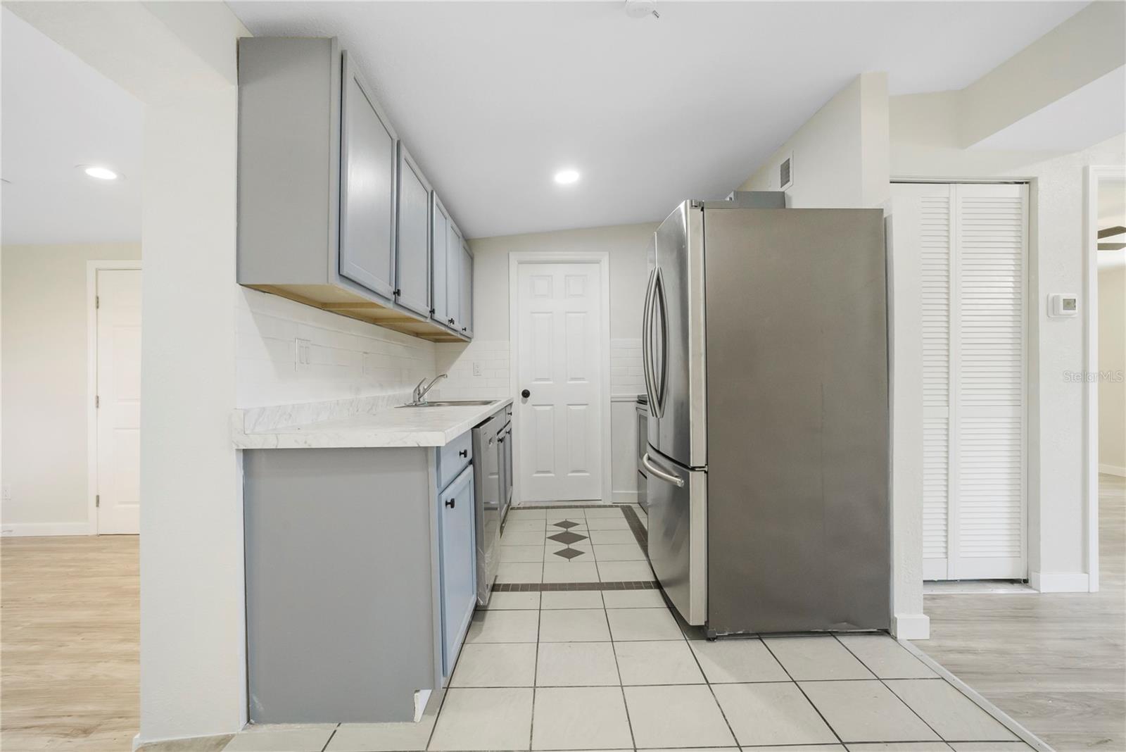 Image 7 of 22 For 6817 Larmon Street