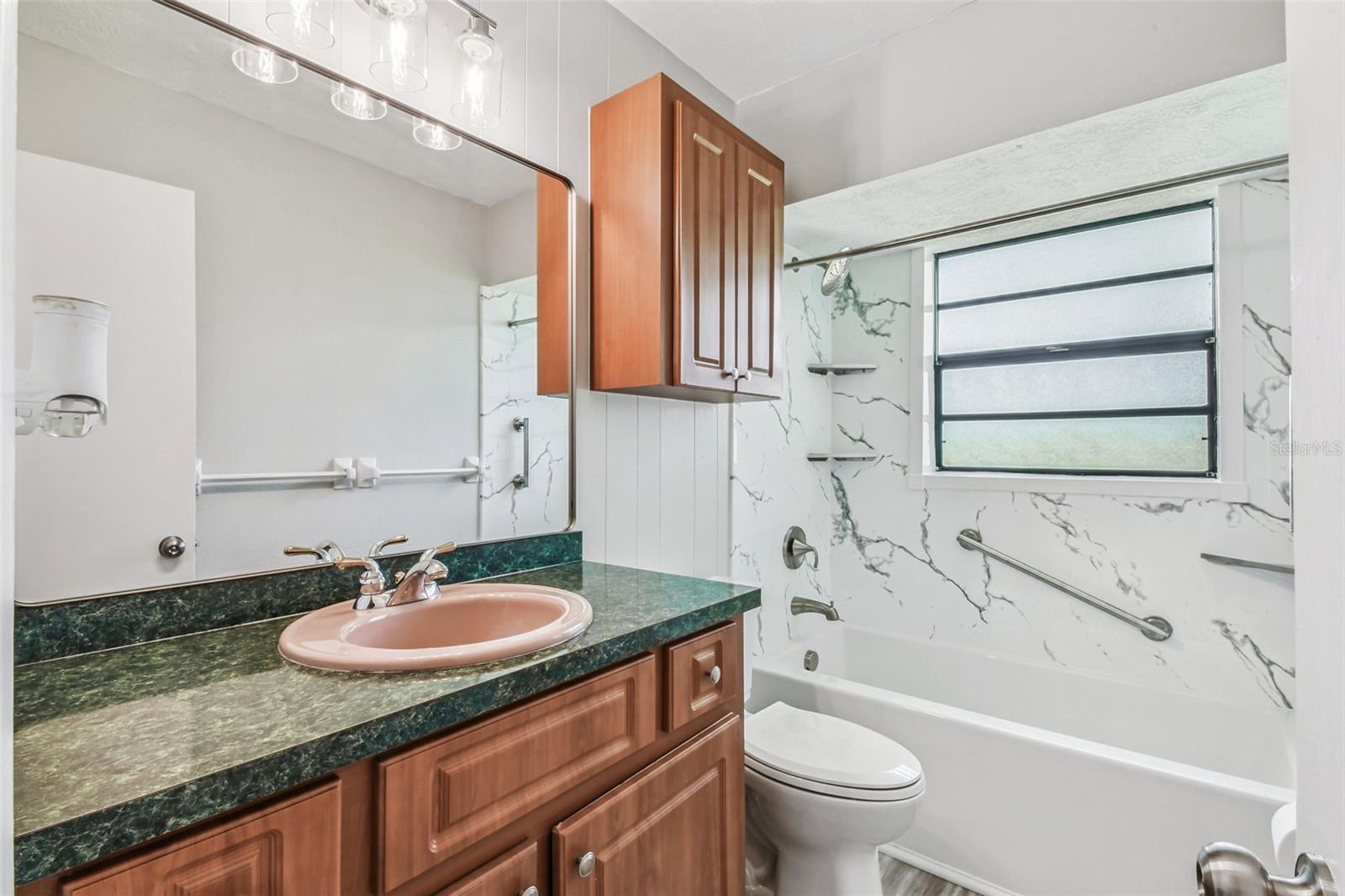 Image 17 of 33 For 2818 Viola Lane