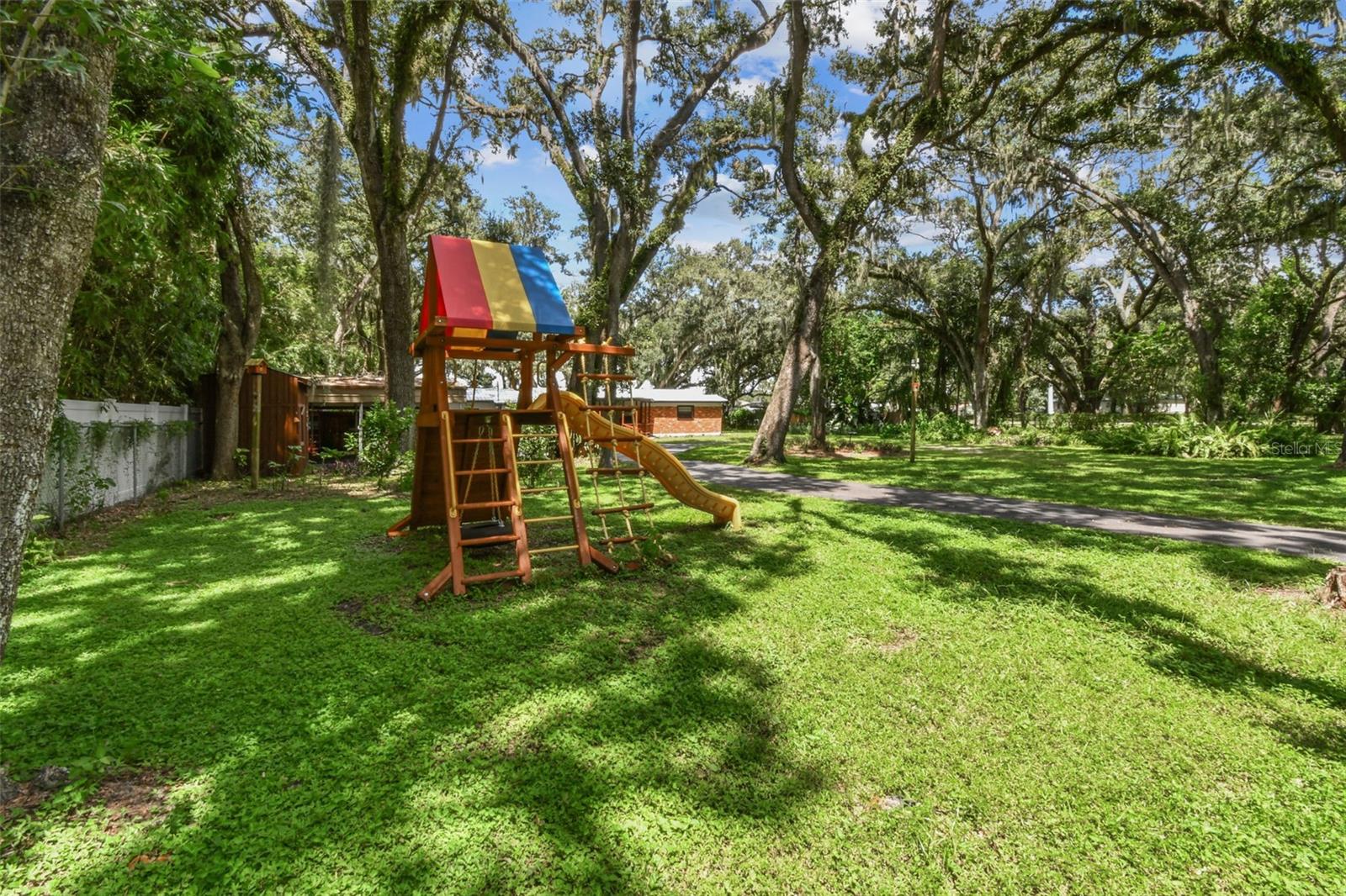 Image 20 of 33 For 2818 Viola Lane