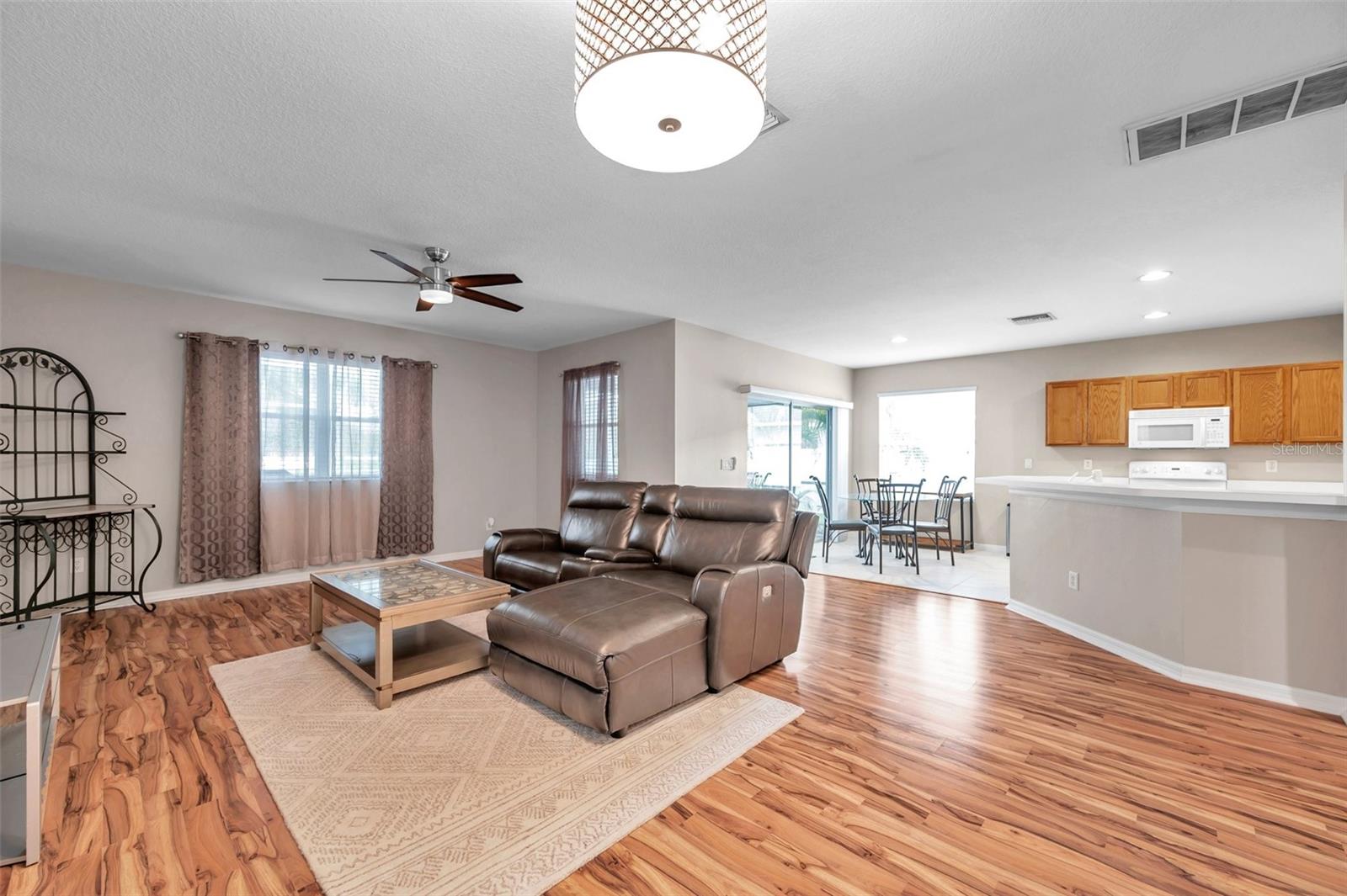 Image 12 of 37 For 12424 White Bluff Road