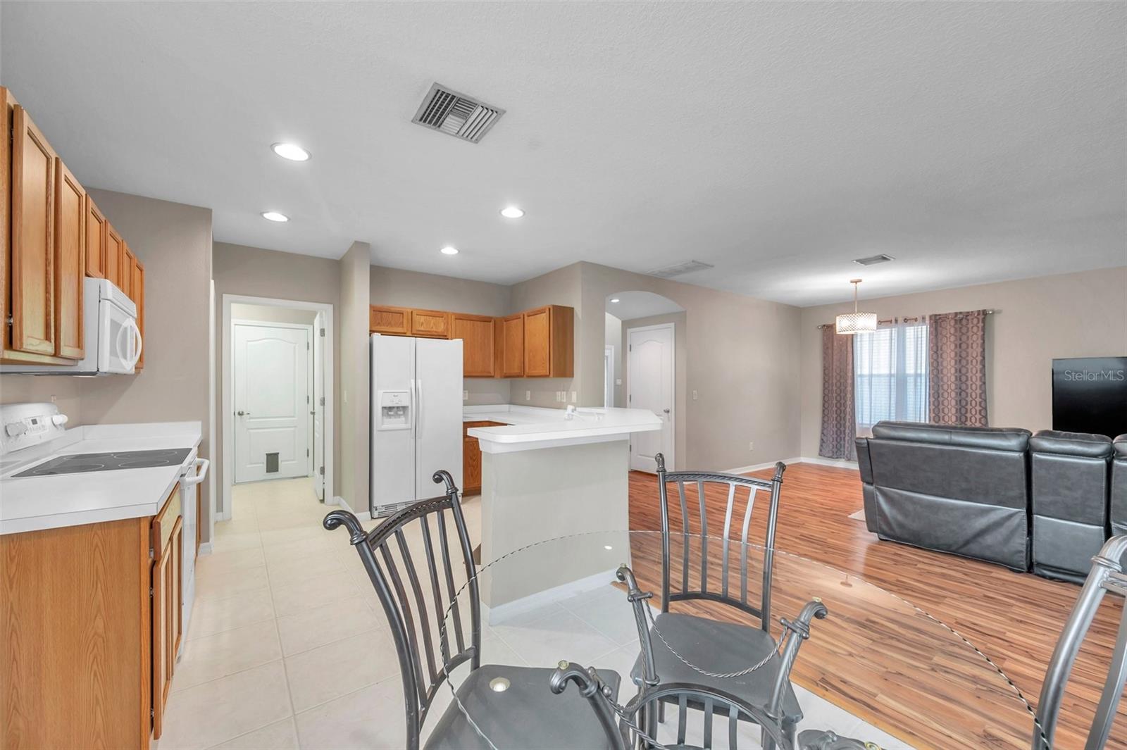 Image 15 of 37 For 12424 White Bluff Road