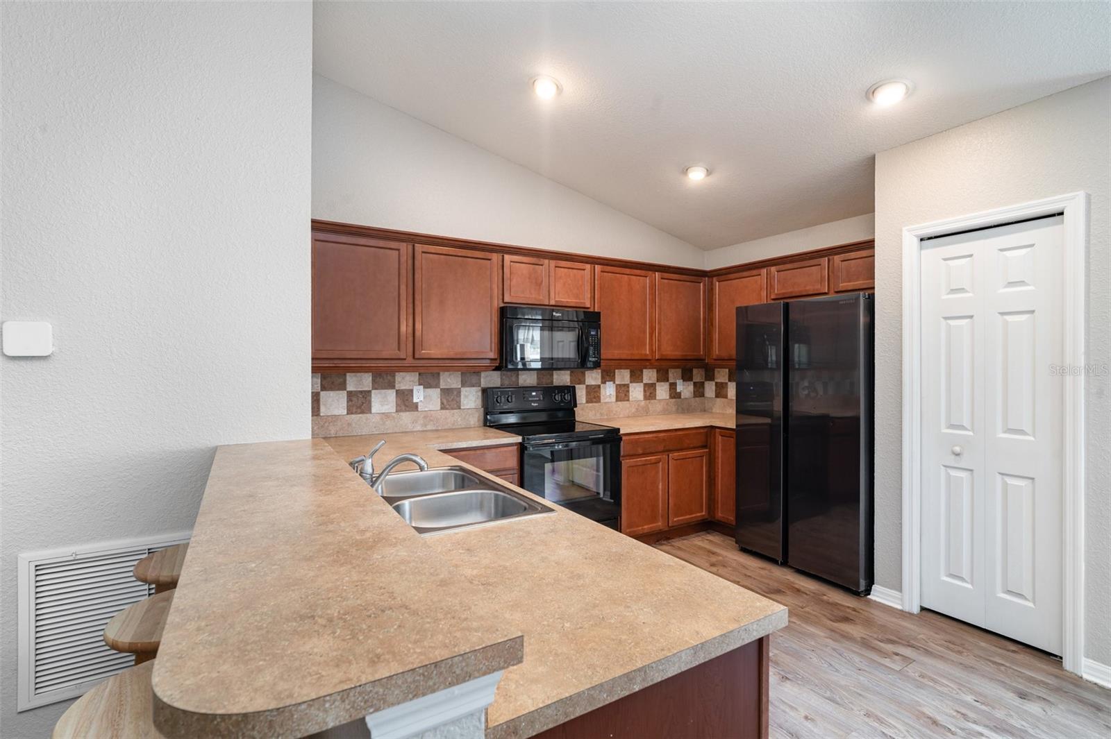 Image 13 of 33 For 11342 Southwind Lake Drive
