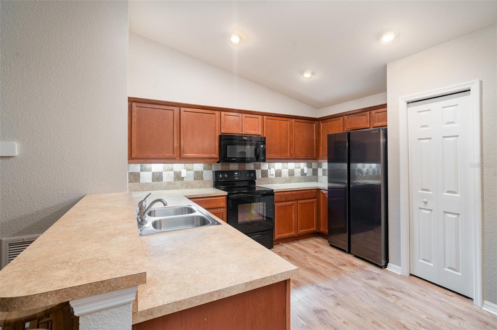 Image 14 of 33 For 11342 Southwind Lake Drive