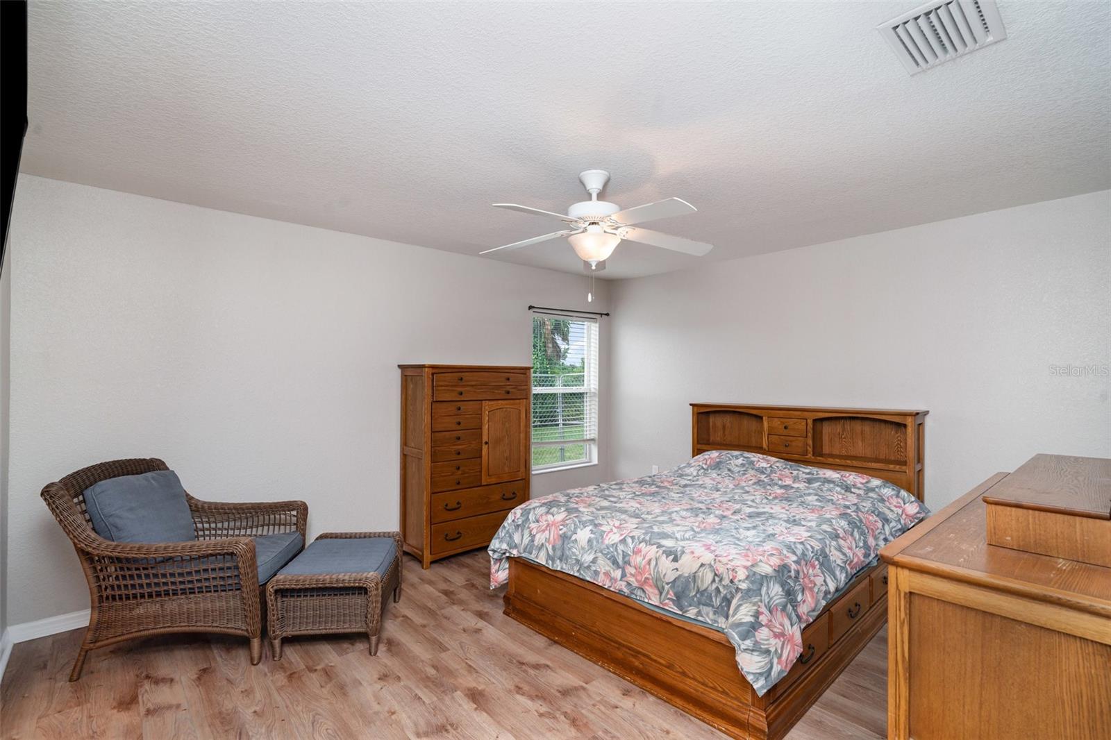 Image 17 of 33 For 11342 Southwind Lake Drive