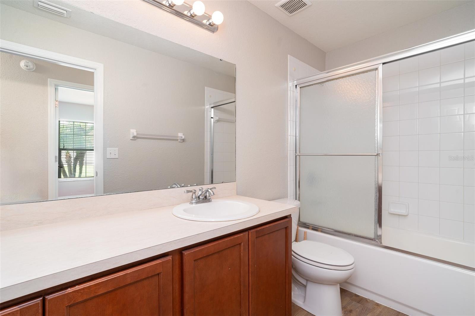 Image 27 of 33 For 11342 Southwind Lake Drive