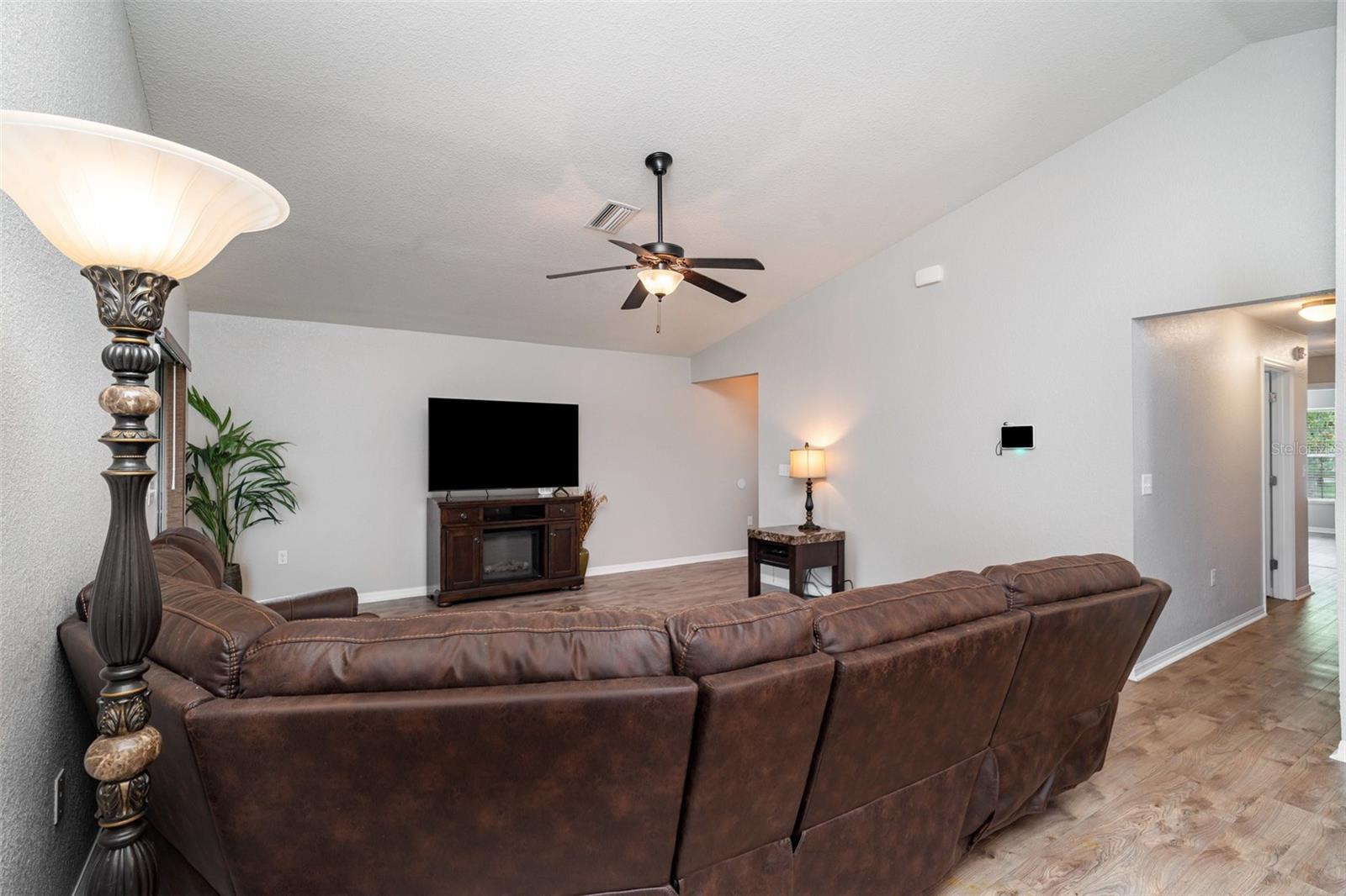 Image 7 of 33 For 11342 Southwind Lake Drive