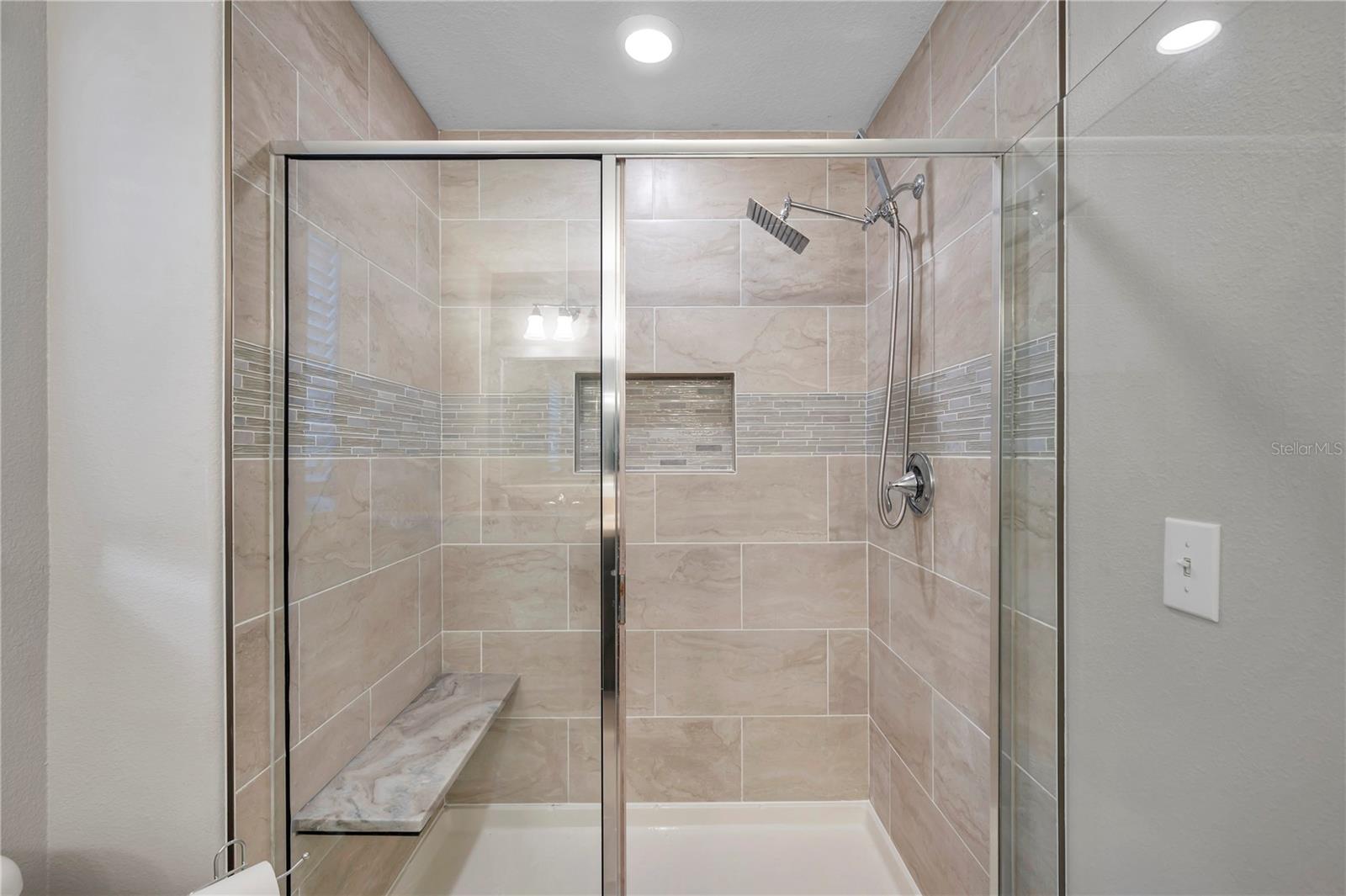 Image 23 of 38 For 12025 Greengate Drive