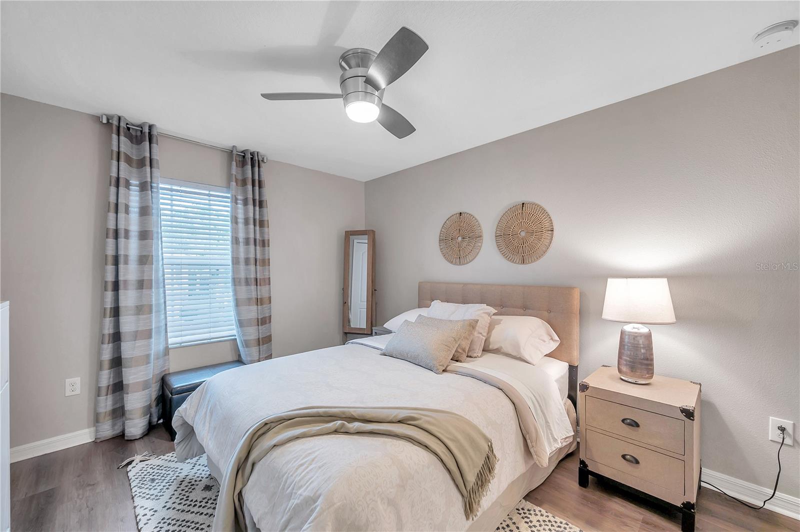 Image 31 of 38 For 12025 Greengate Drive