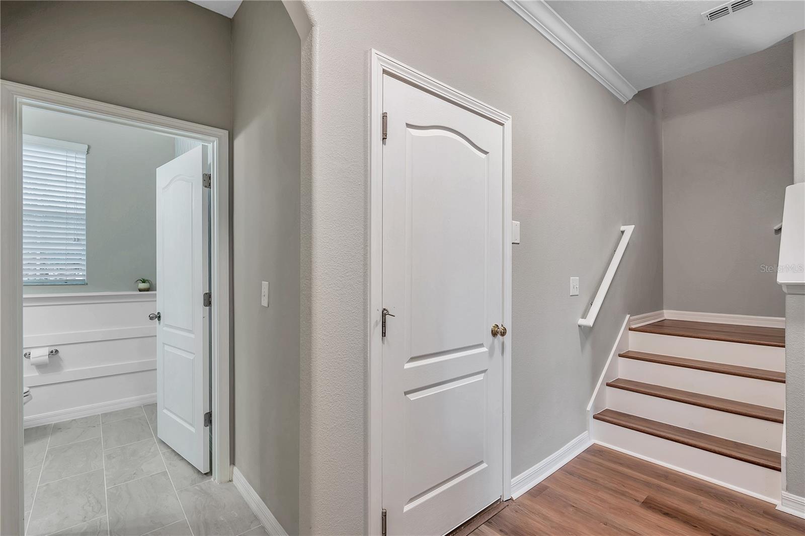 Image 6 of 38 For 12025 Greengate Drive