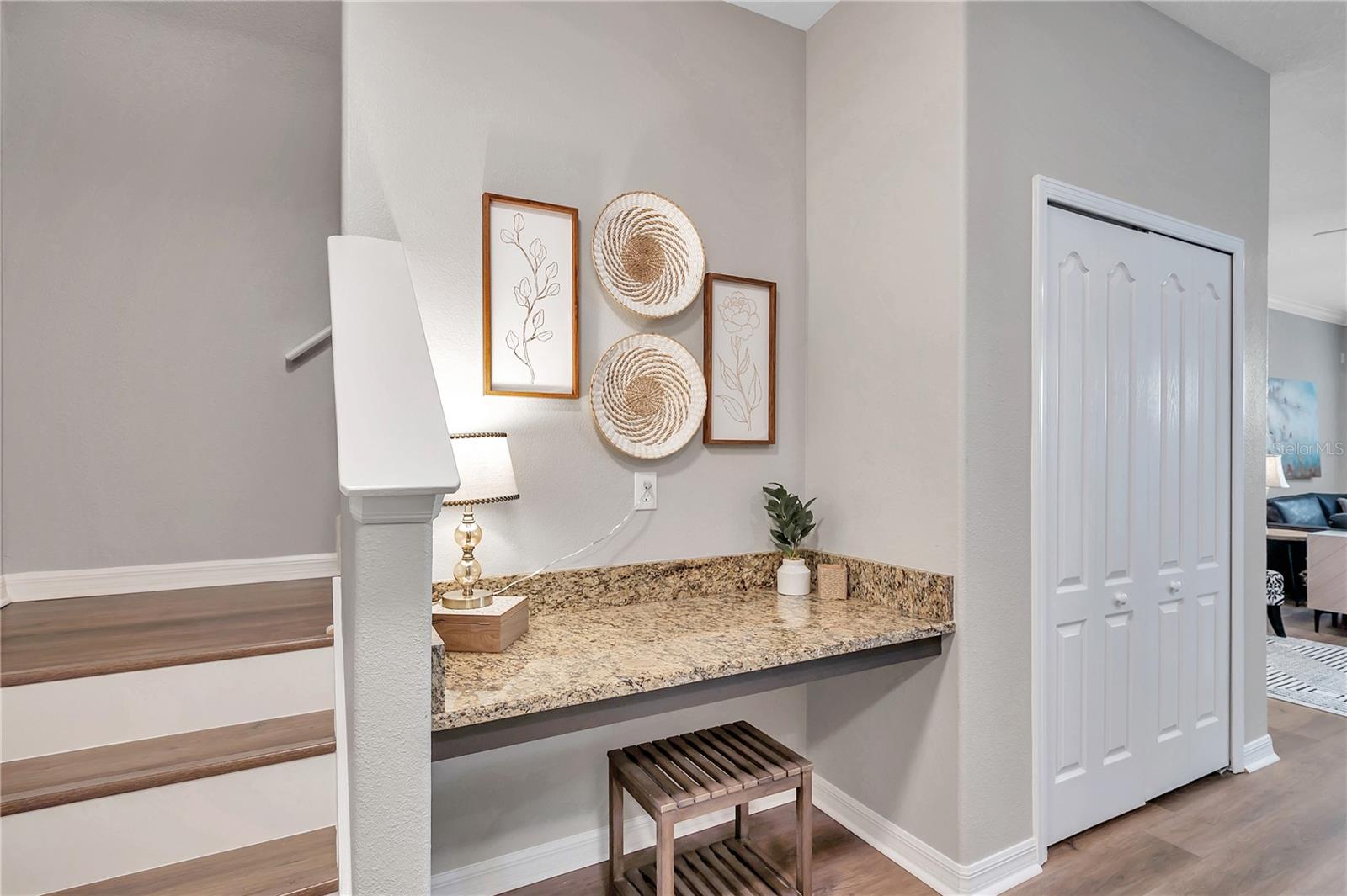 Image 9 of 38 For 12025 Greengate Drive