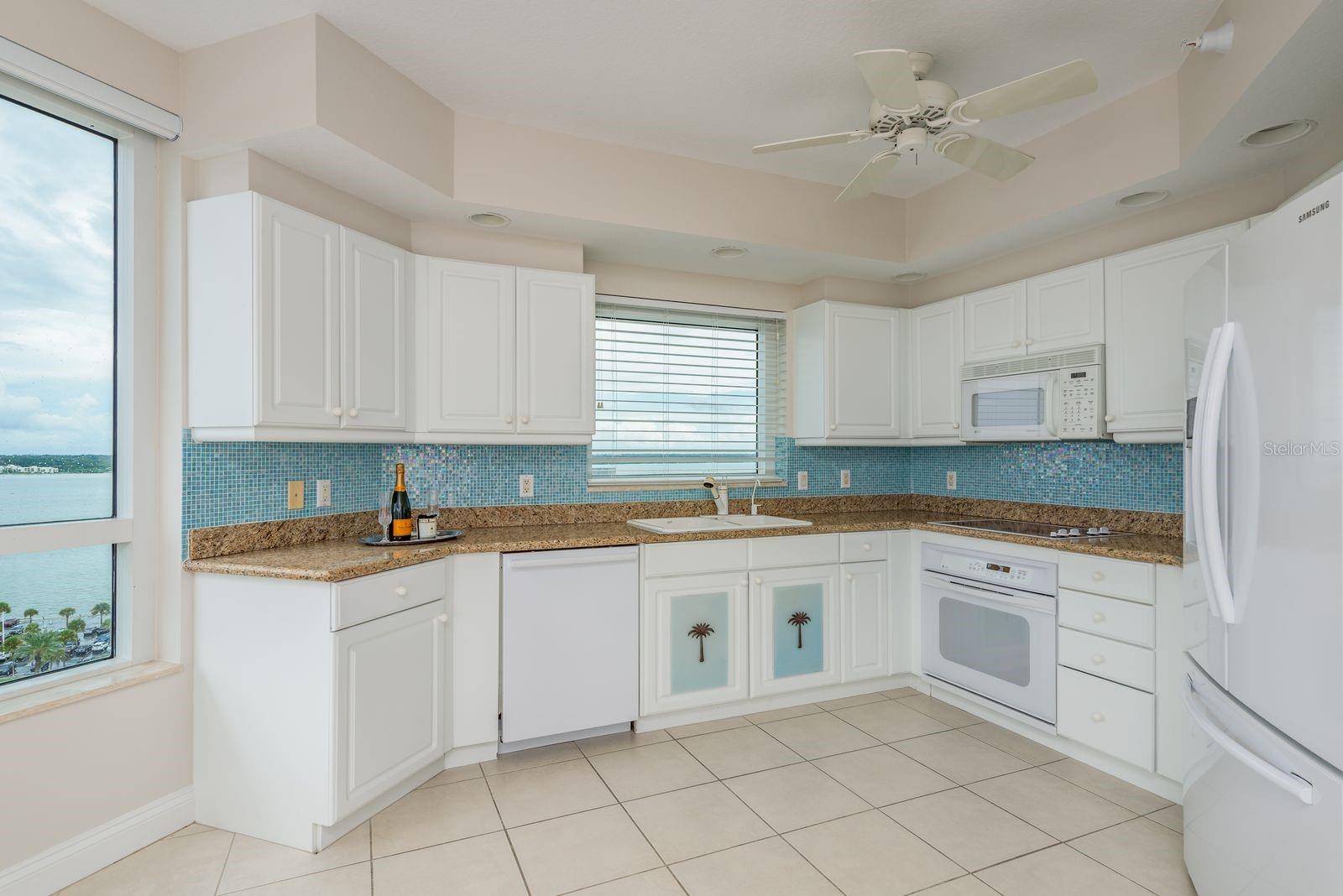 Image 12 of 48 For 1170 Gulf Boulevard N 1506