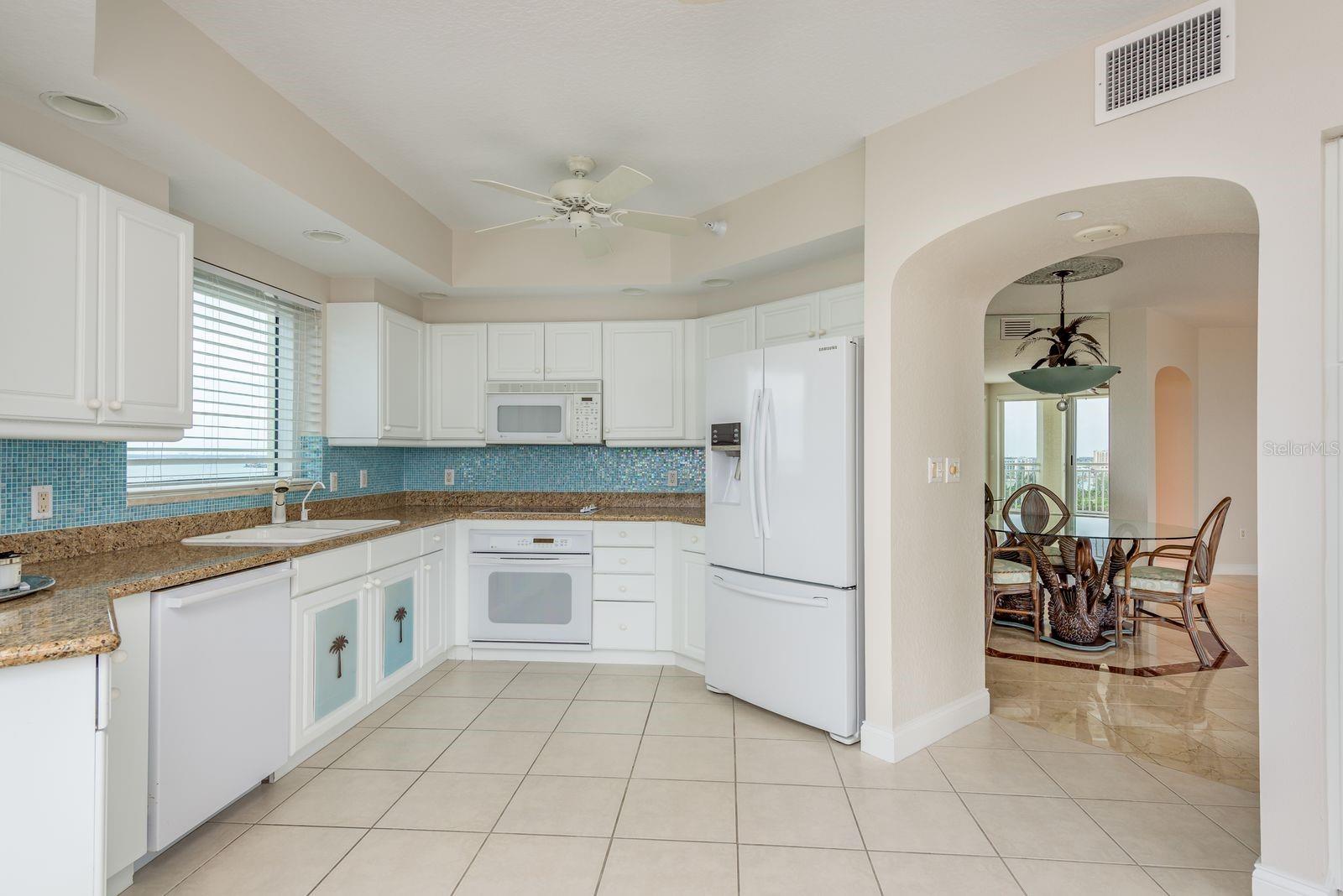 Image 14 of 48 For 1170 Gulf Boulevard N 1506