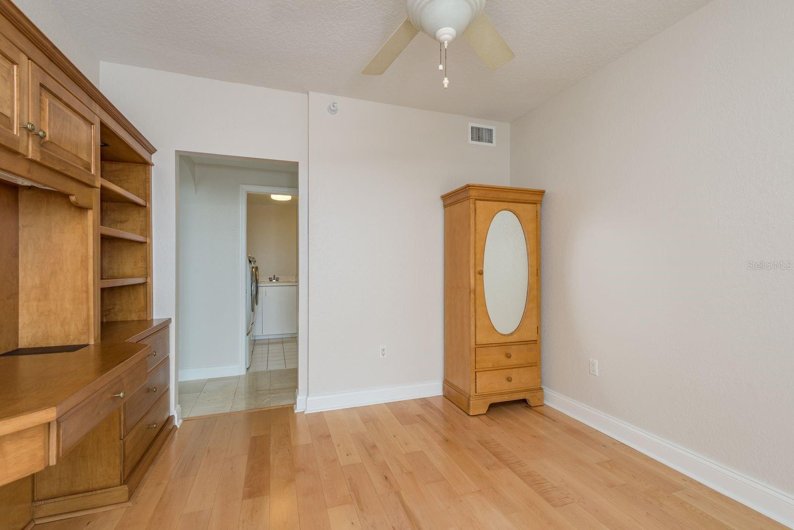 Image 22 of 48 For 1170 Gulf Boulevard N 1506
