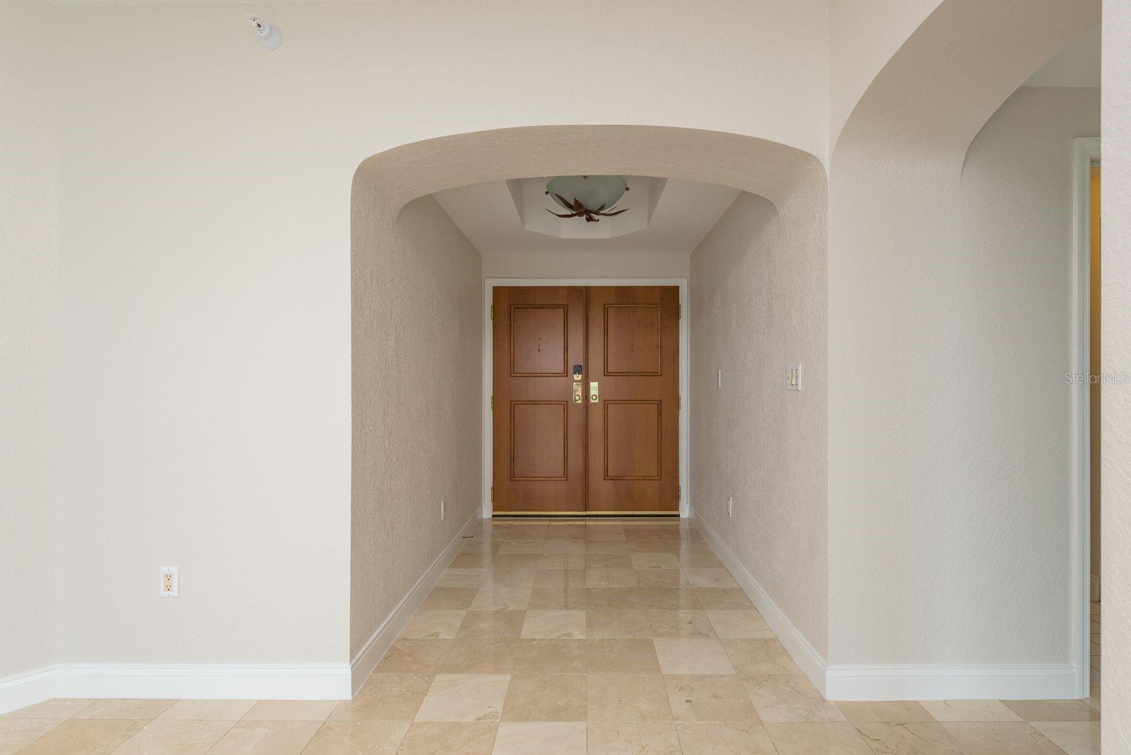 Image 5 of 48 For 1170 Gulf Boulevard N 1506