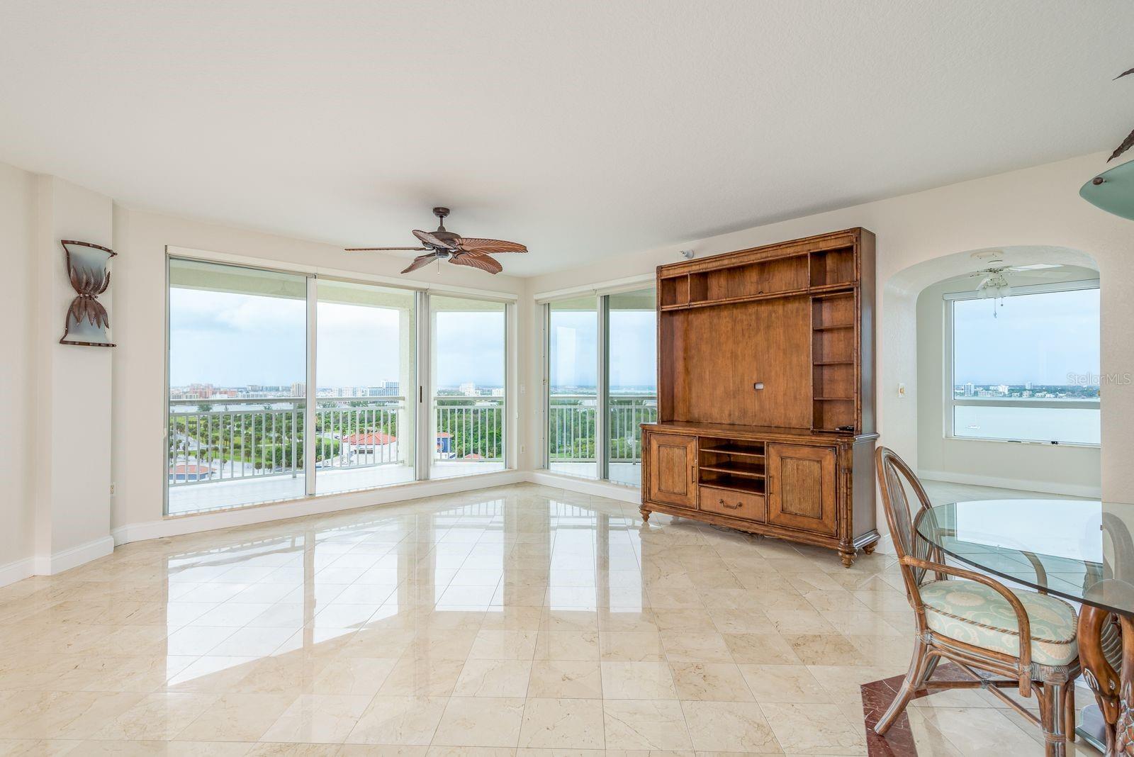 Image 9 of 48 For 1170 Gulf Boulevard N 1506