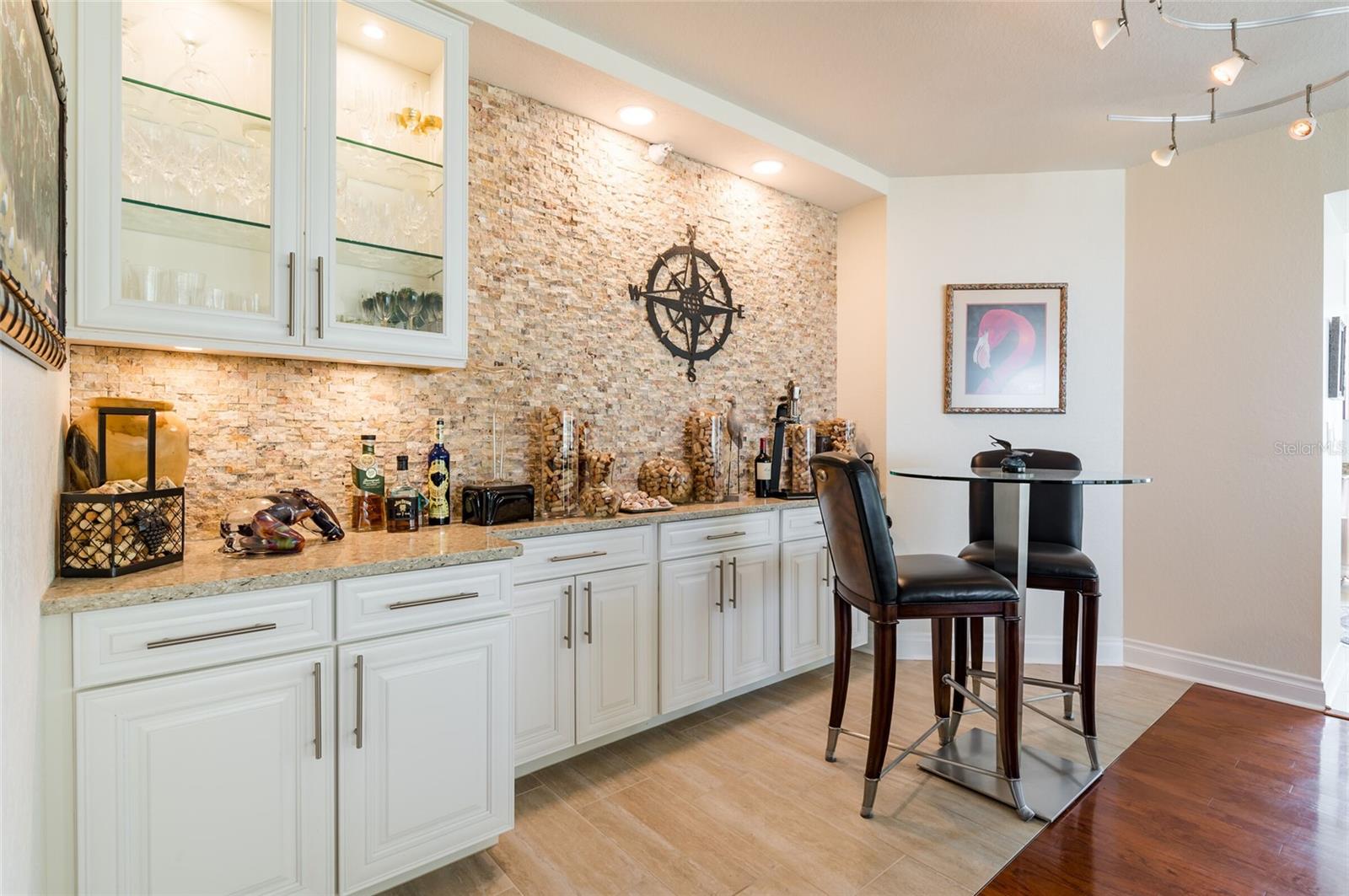 Image 10 of 56 For 1180 Gulf Boulevard 1805