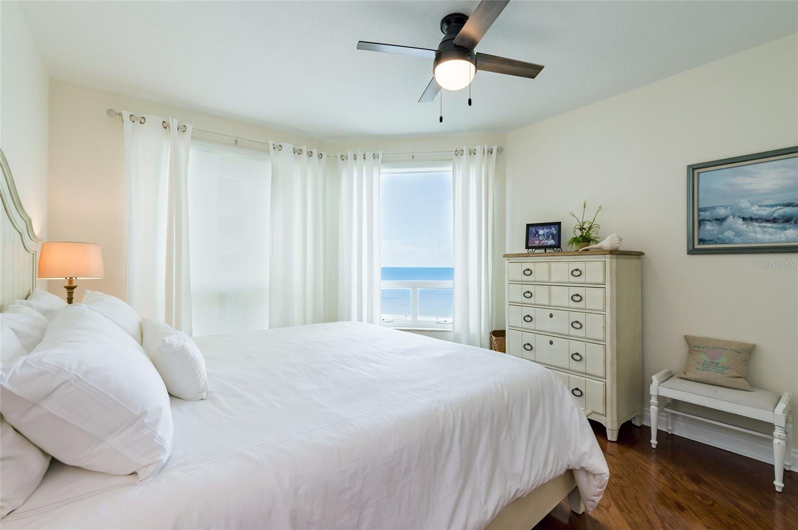 Image 32 of 56 For 1180 Gulf Boulevard 1805