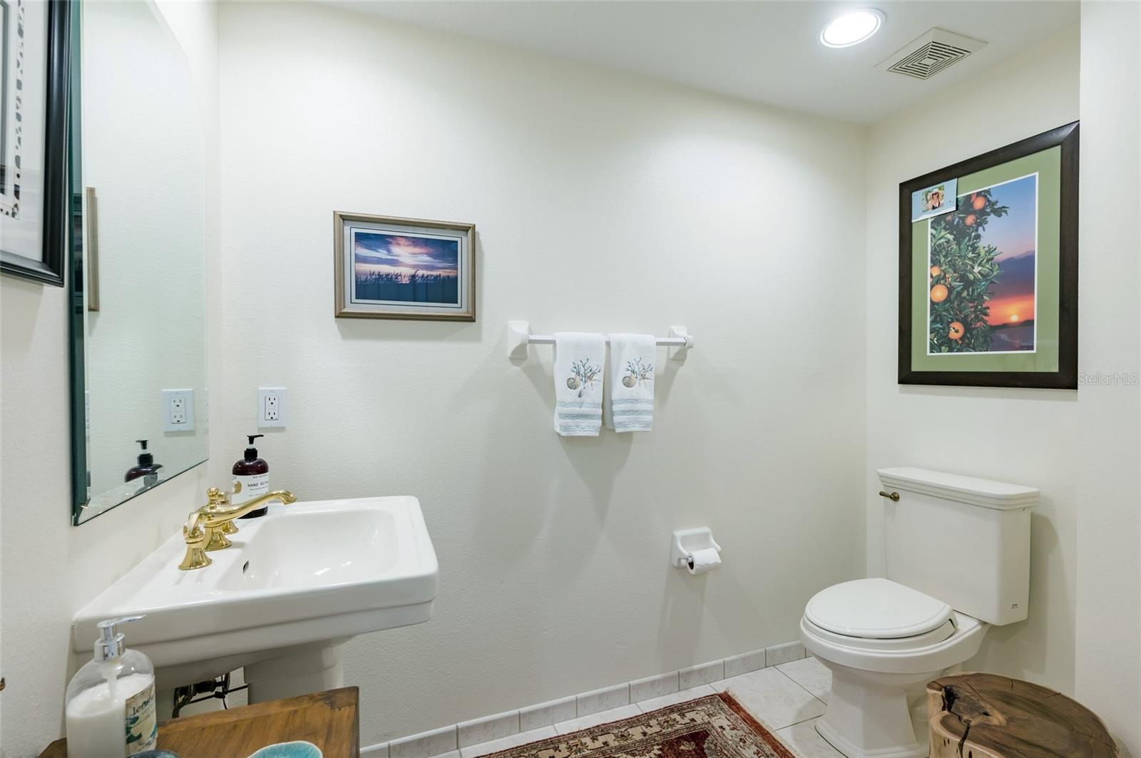 Image 40 of 56 For 1180 Gulf Boulevard 1805