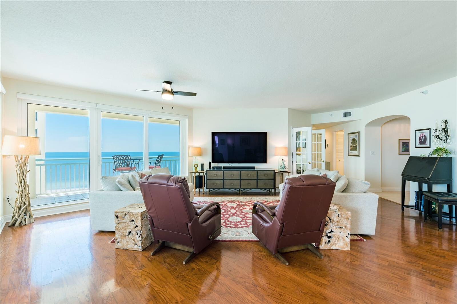 Image 7 of 56 For 1180 Gulf Boulevard 1805