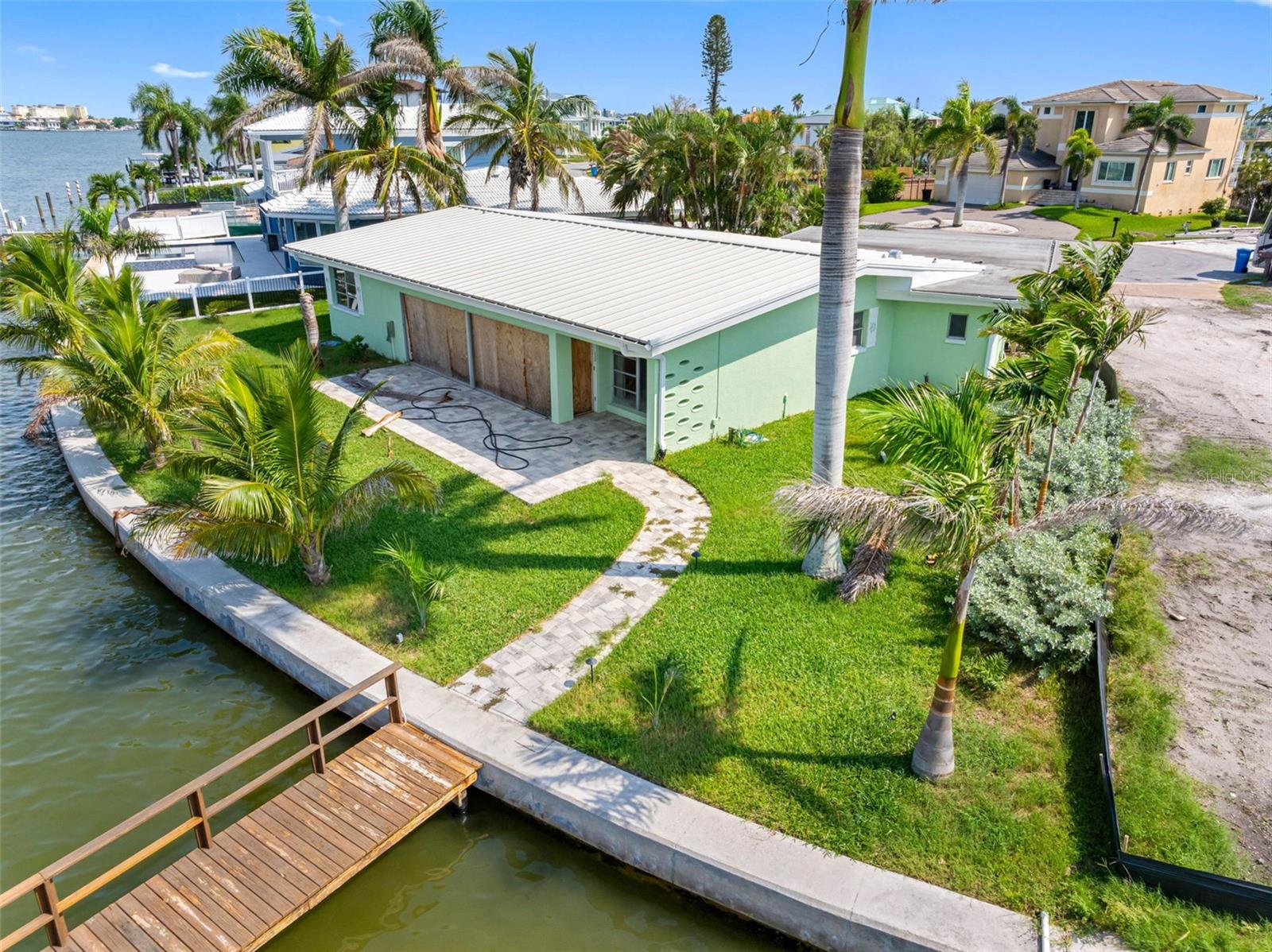 Image 13 of 14 For 493 Bath Club Boulevard N