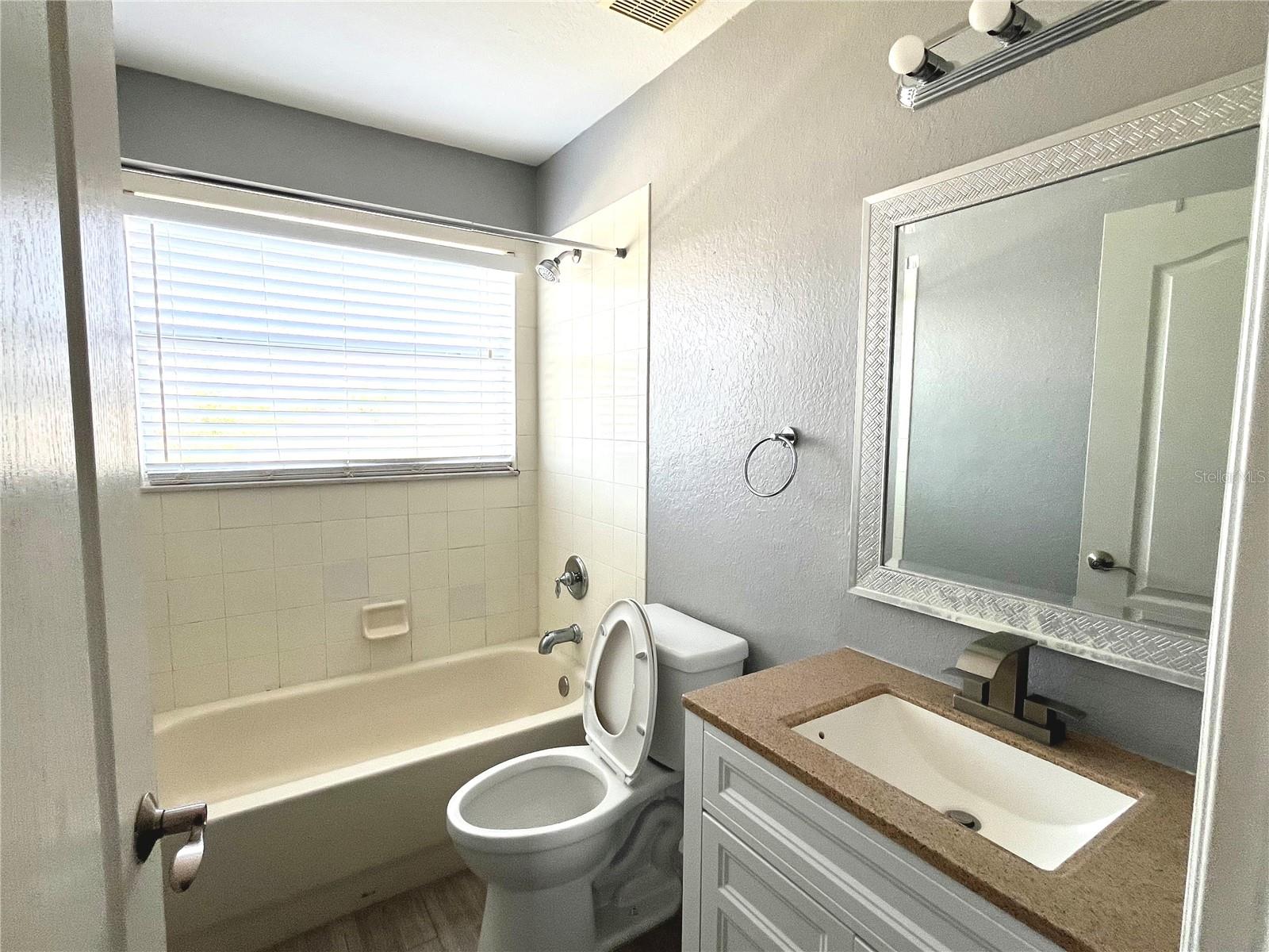 Image 17 of 56 For 20721 Whitewood Way