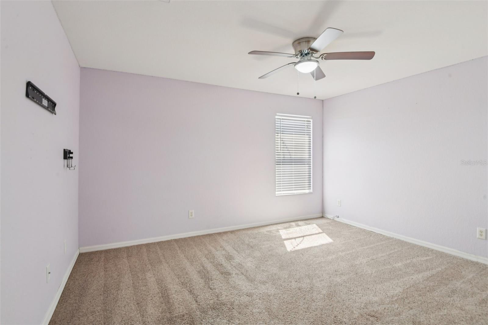 Image 37 of 56 For 20721 Whitewood Way