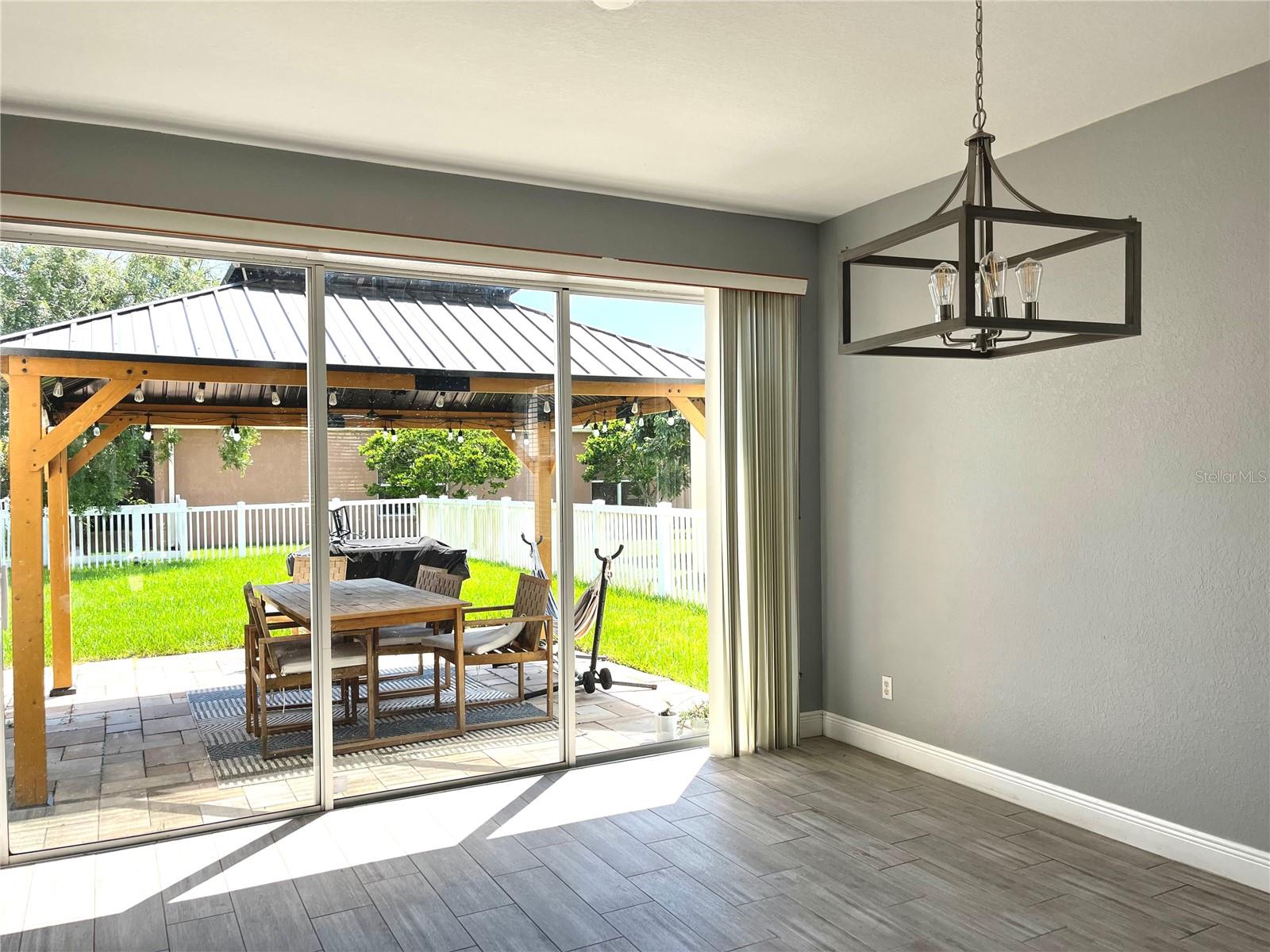 Image 5 of 56 For 20721 Whitewood Way