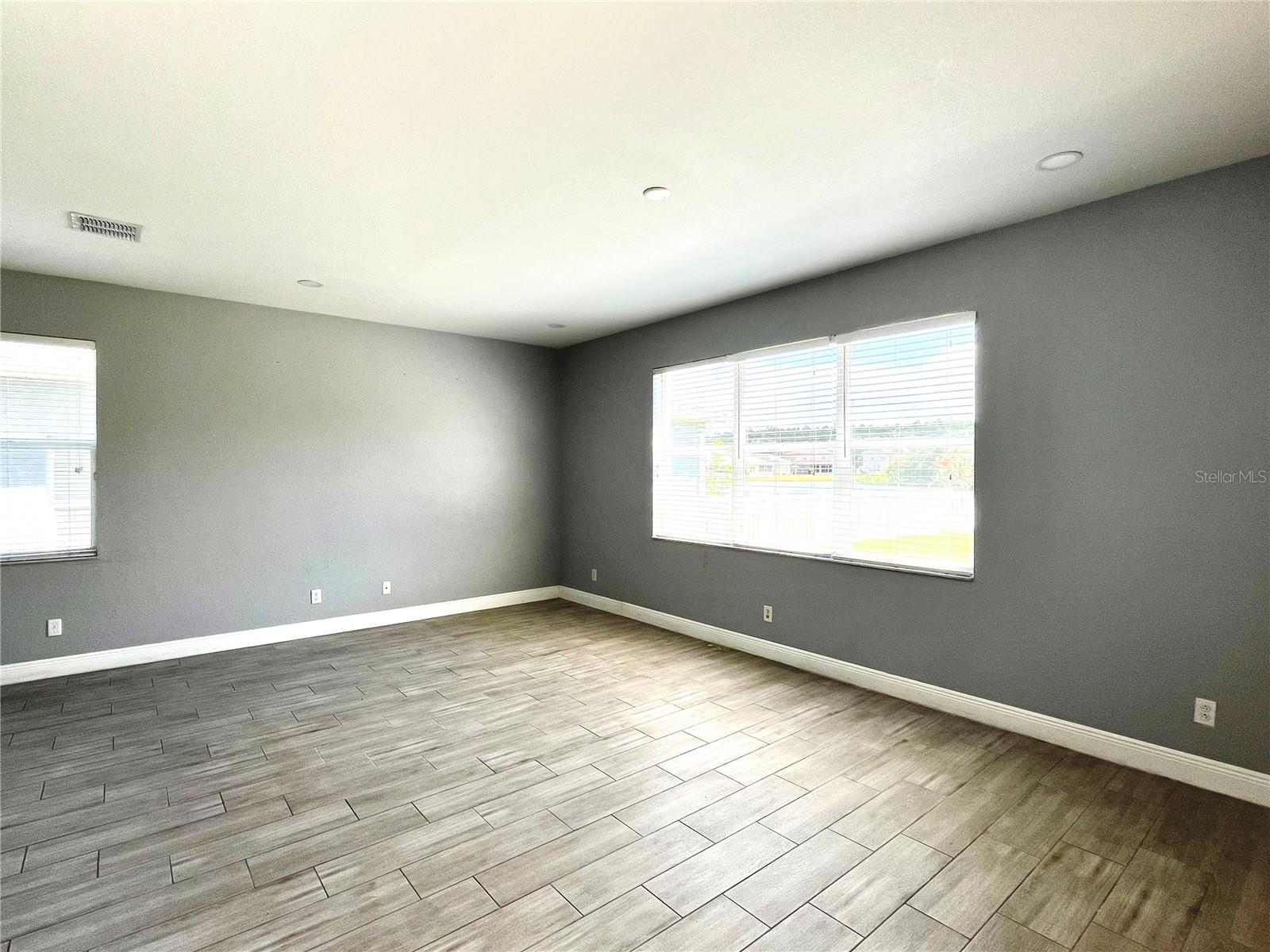 Image 6 of 56 For 20721 Whitewood Way