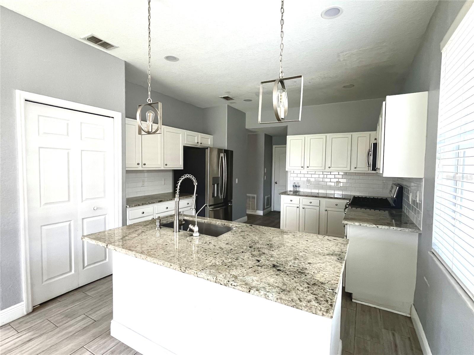 Image 7 of 56 For 20721 Whitewood Way