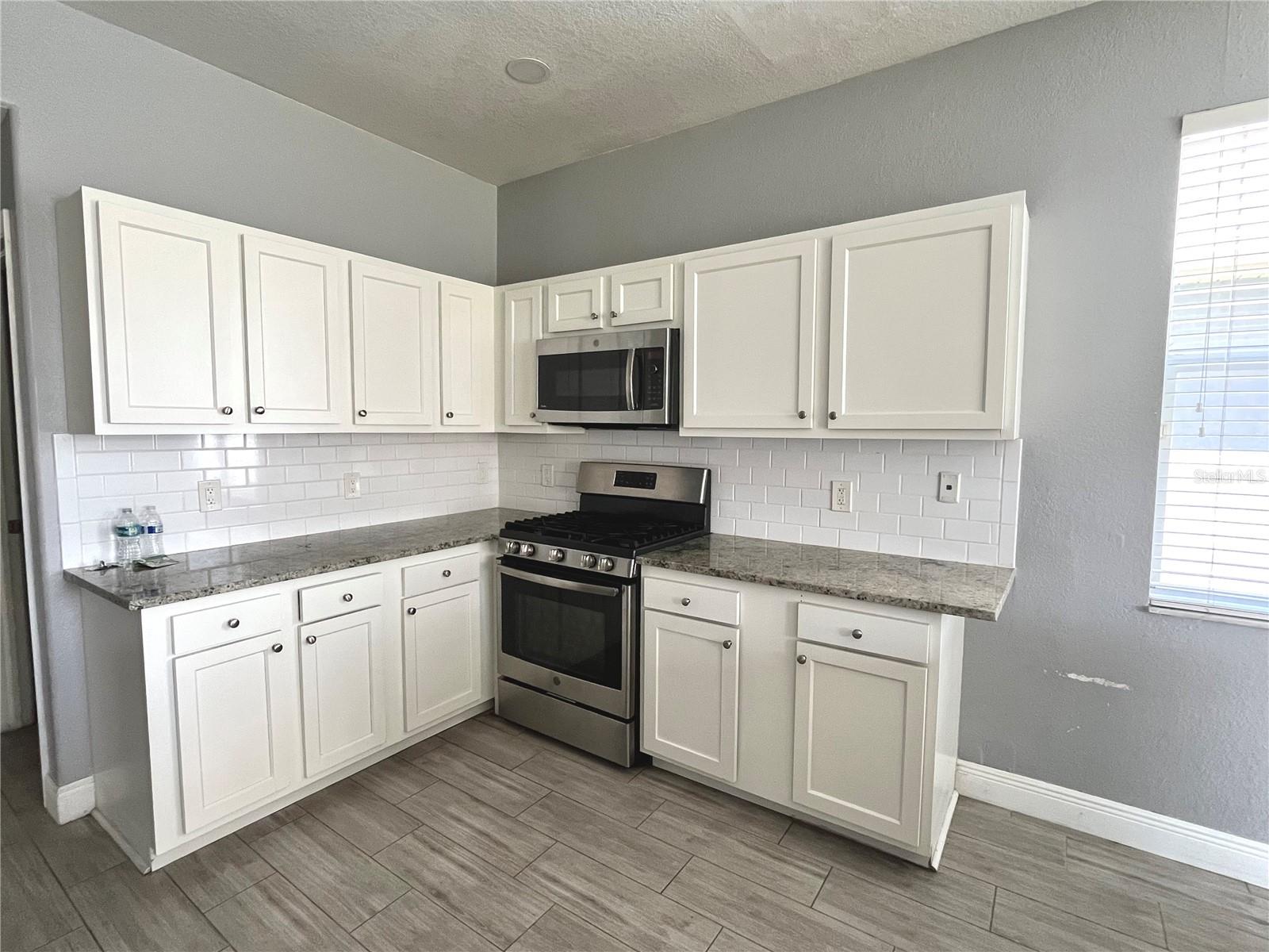 Image 8 of 56 For 20721 Whitewood Way