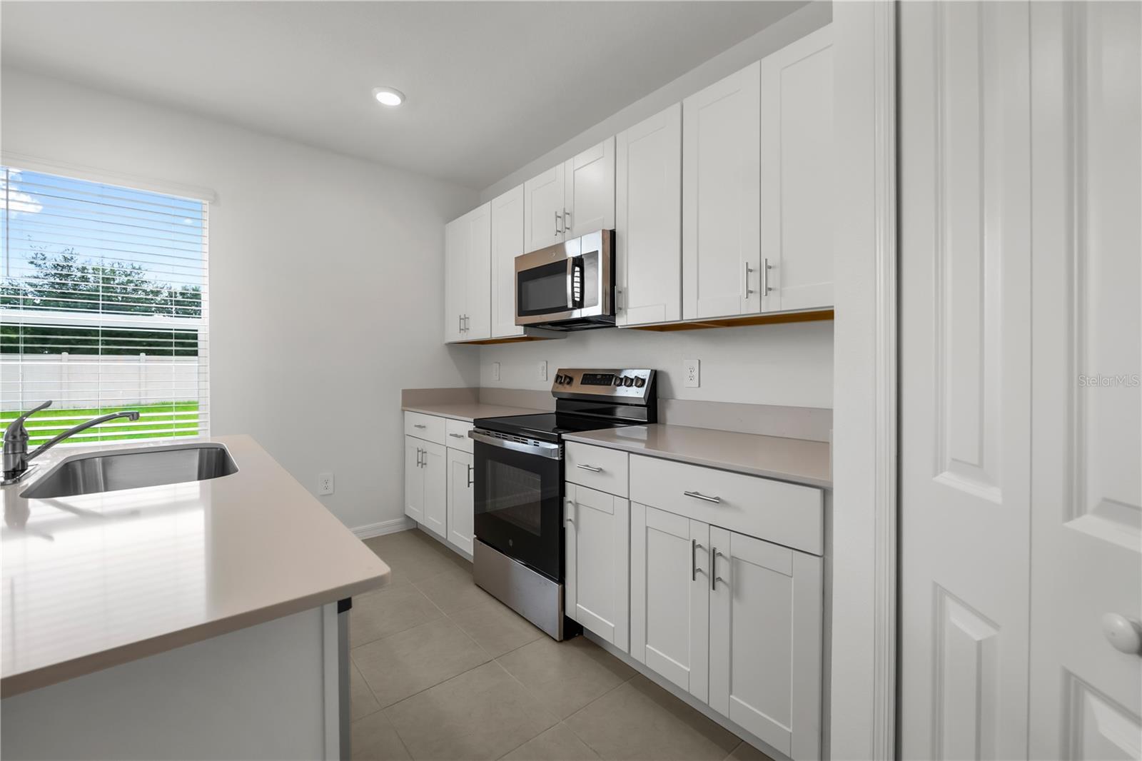 Image 13 of 54 For 12046 Brae Way