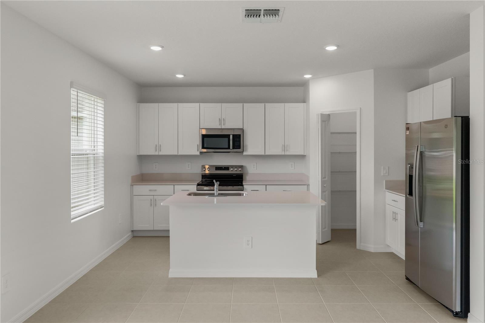 Image 16 of 54 For 12046 Brae Way