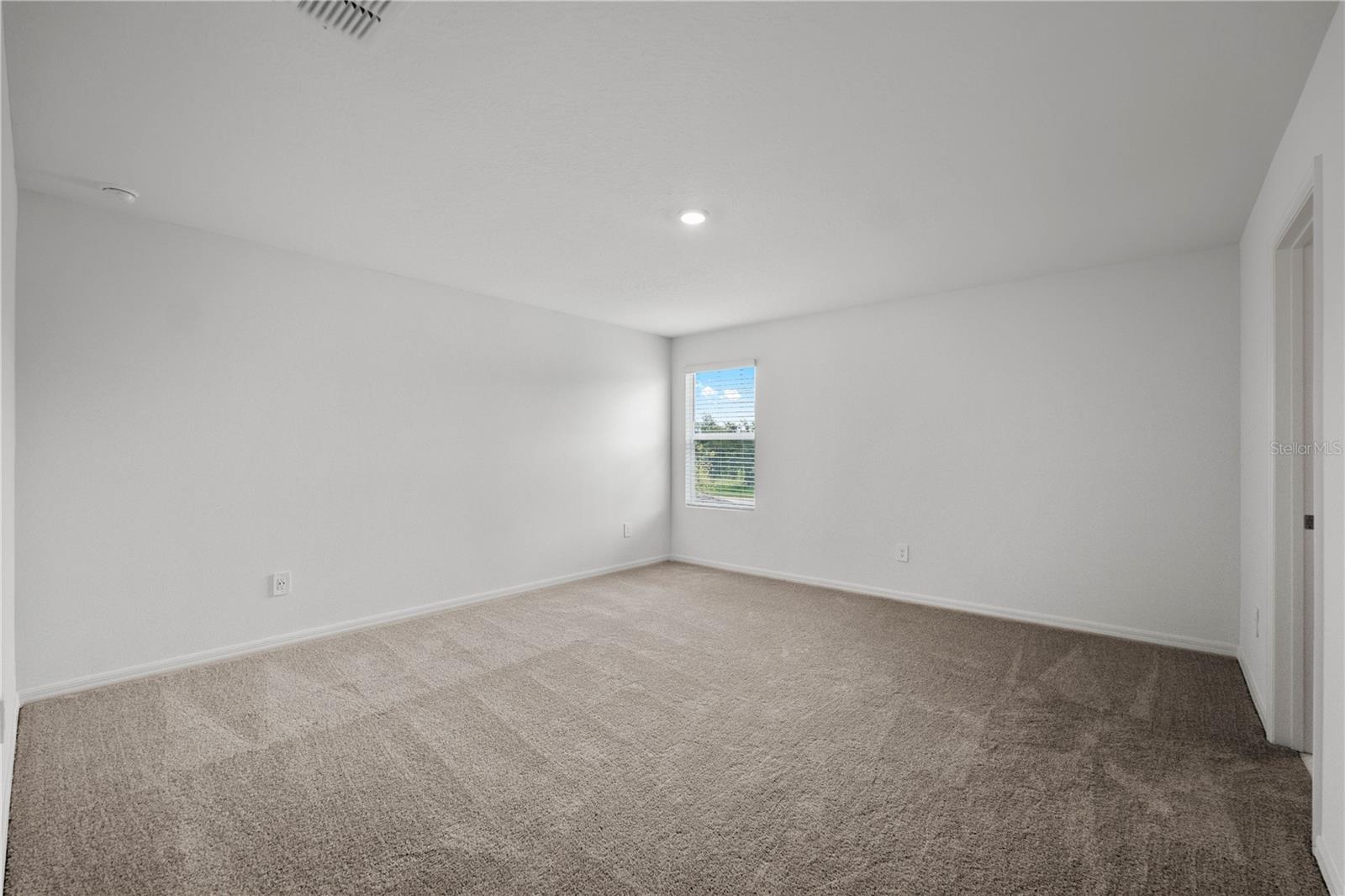 Image 23 of 54 For 12046 Brae Way