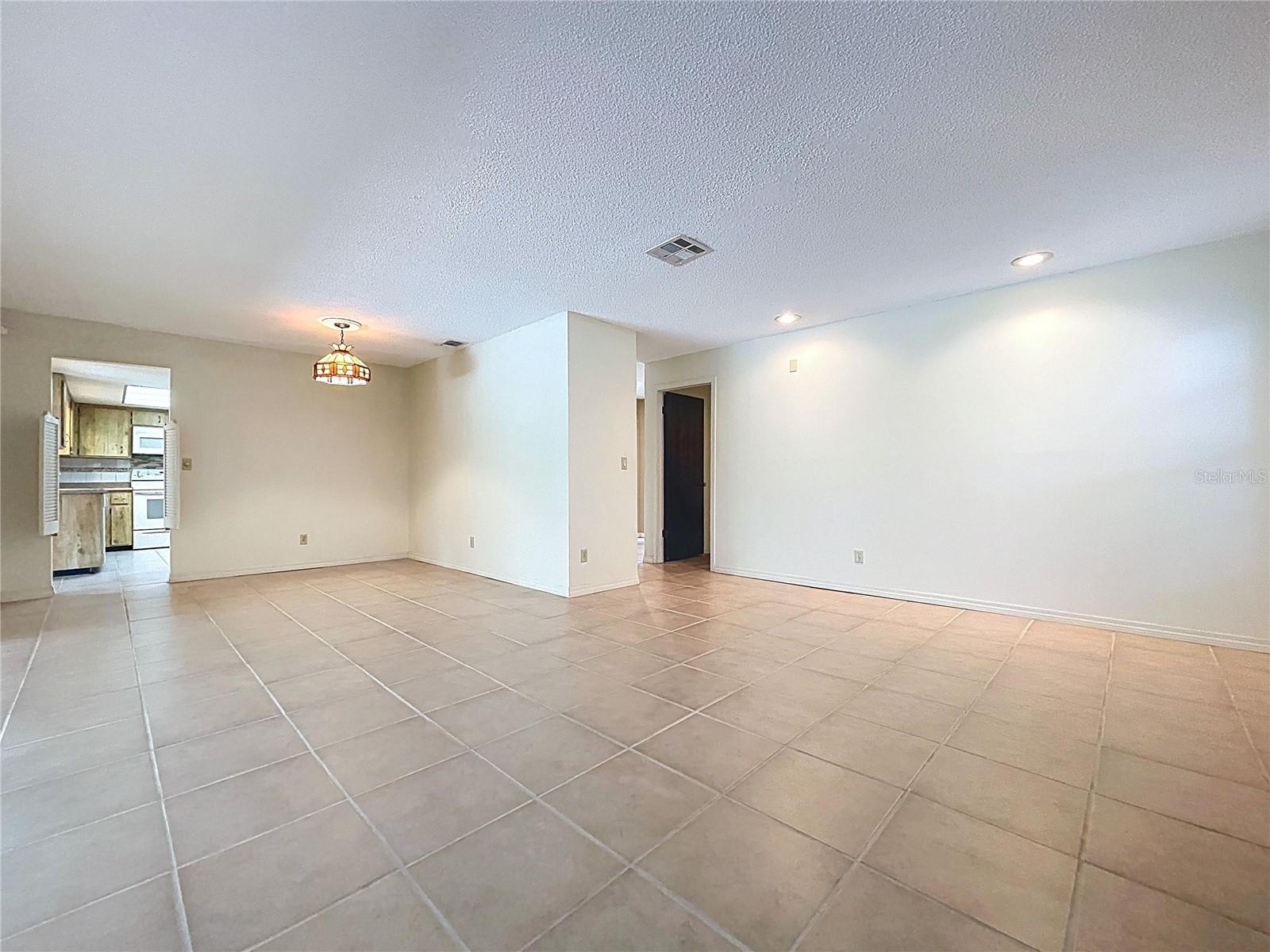 Image 13 of 31 For 422 Mahogany Drive