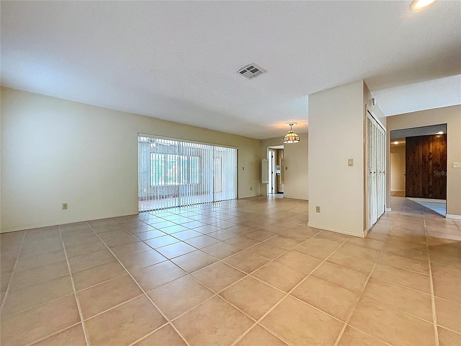 Image 14 of 31 For 422 Mahogany Drive