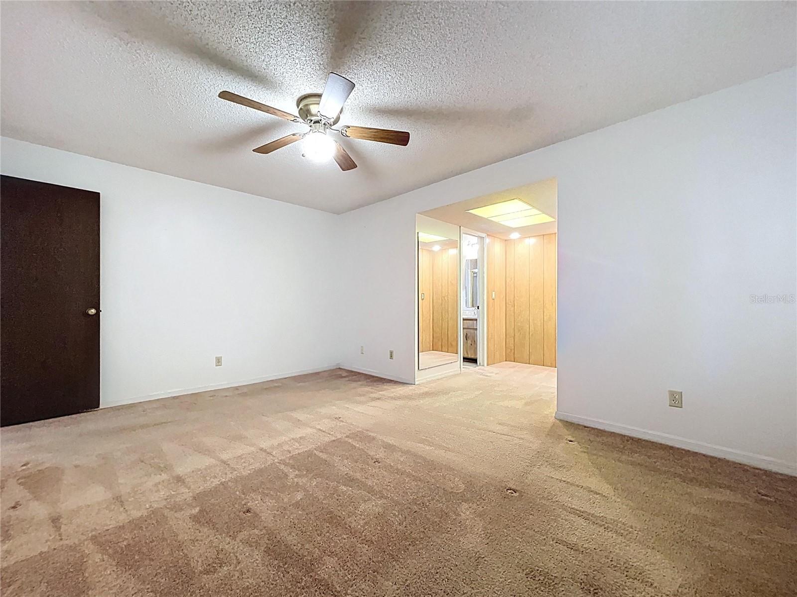 Image 17 of 31 For 422 Mahogany Drive