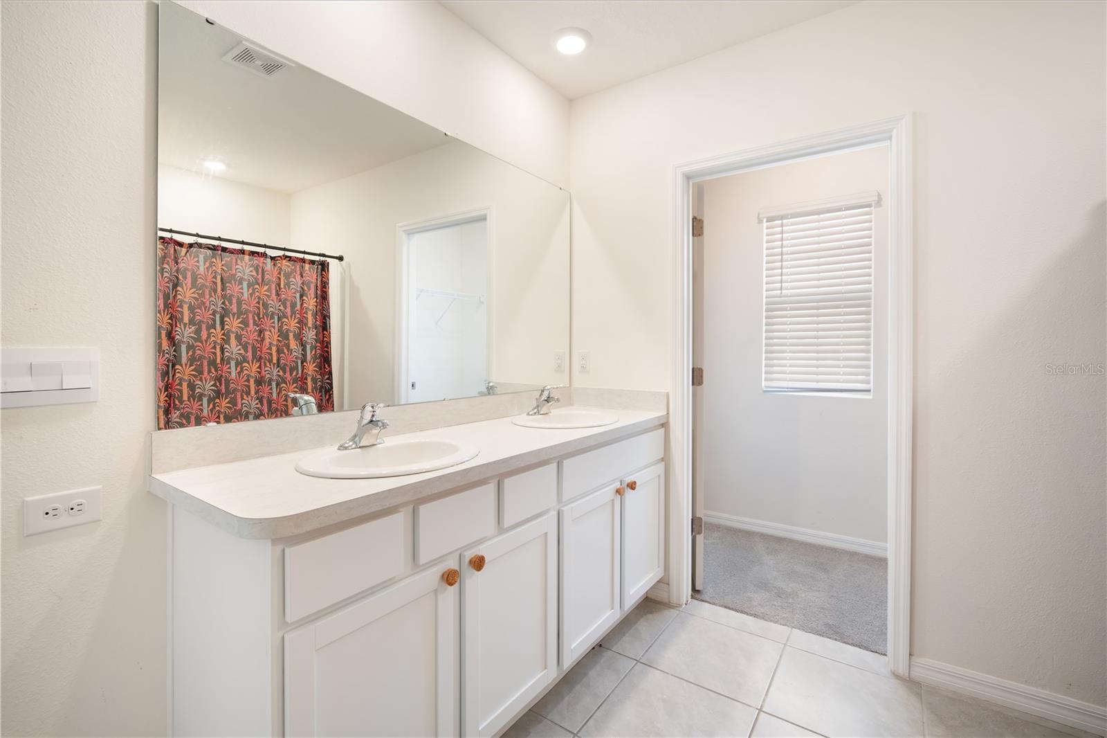 Image 18 of 32 For 5623 Wandering Willow Drive