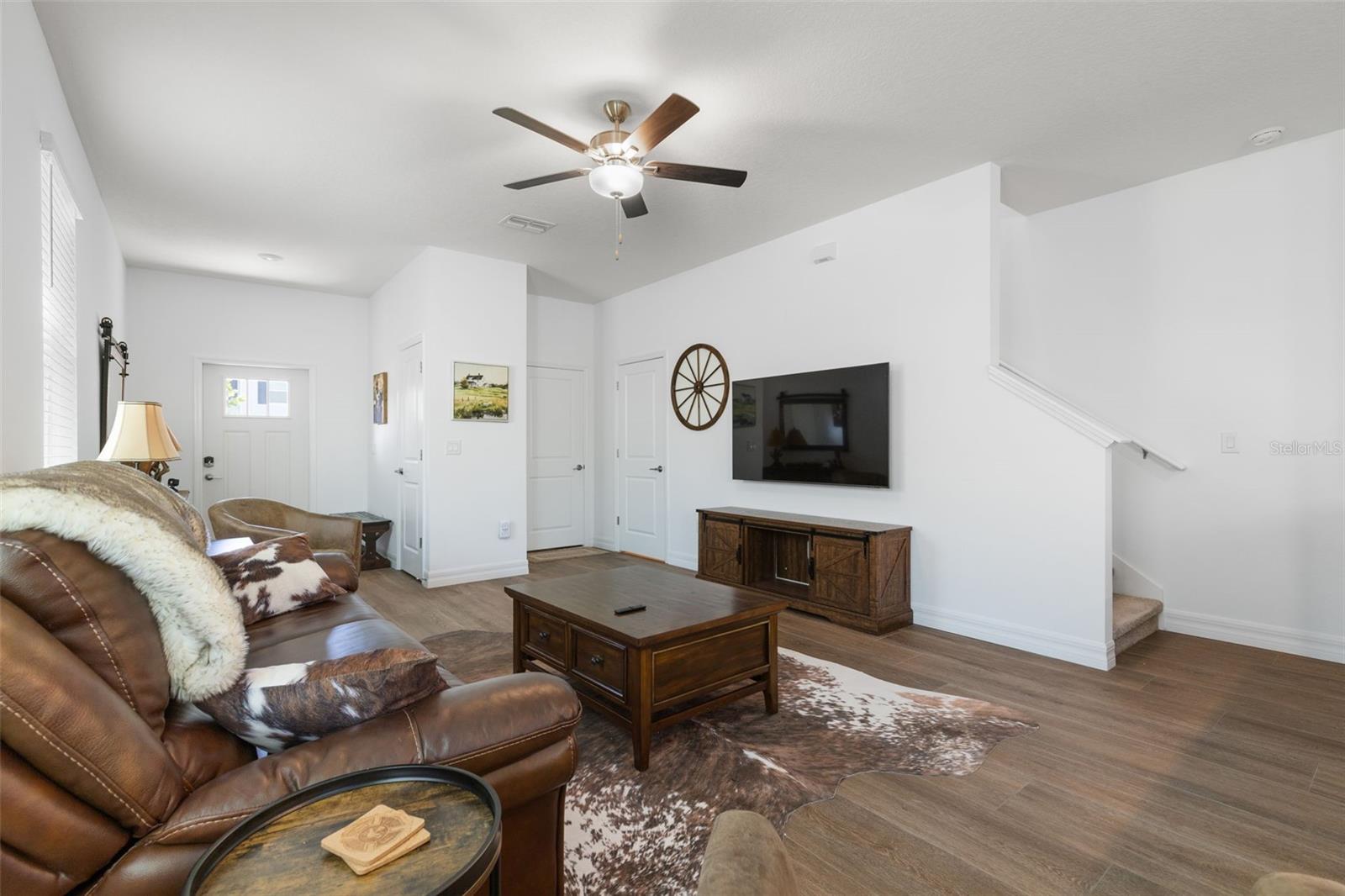 Image 10 of 30 For 6038 Shiner Street