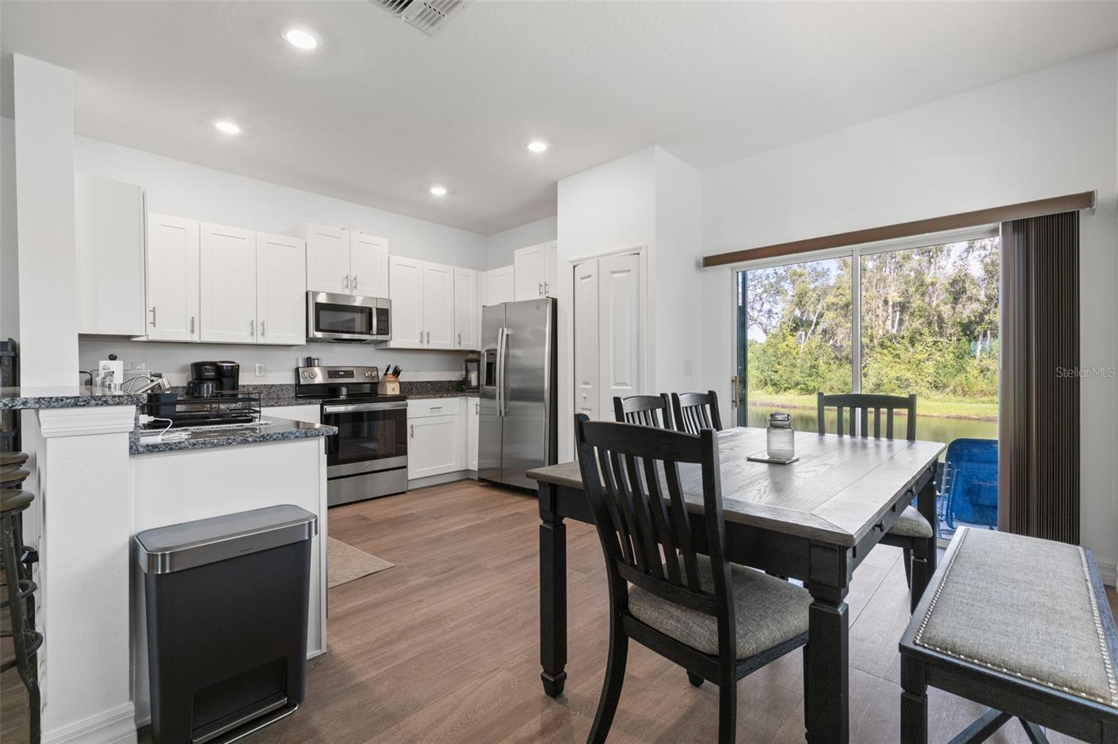 Image 12 of 30 For 6038 Shiner Street