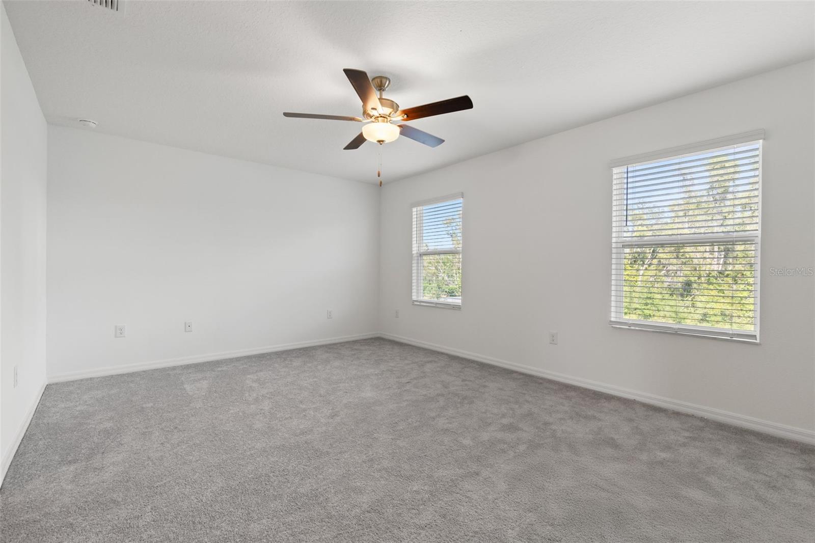 Image 21 of 30 For 6038 Shiner Street